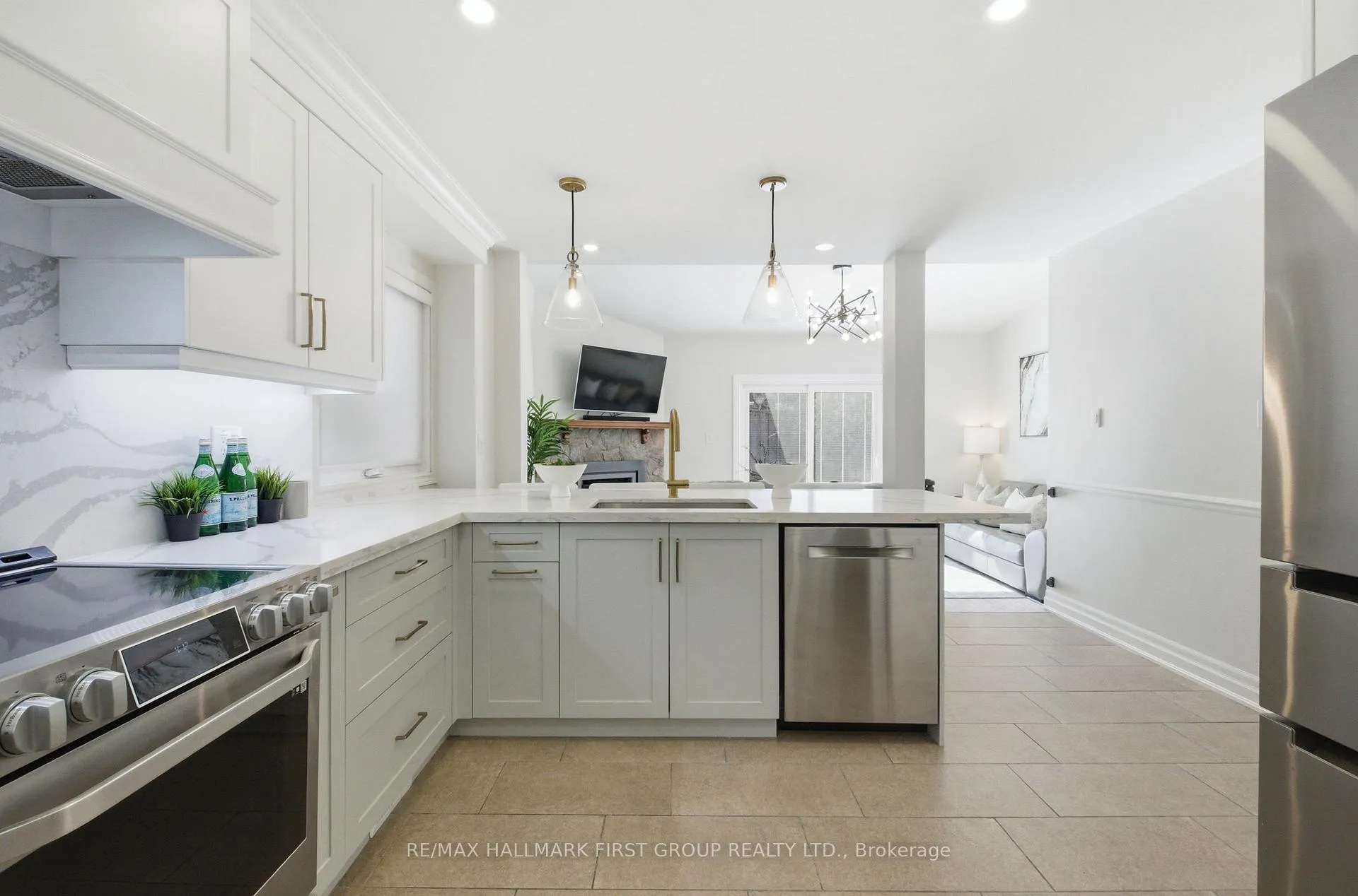 Photo 8 of 1514 Rawlings Drive, Pickering, Liverpool — HOMEH