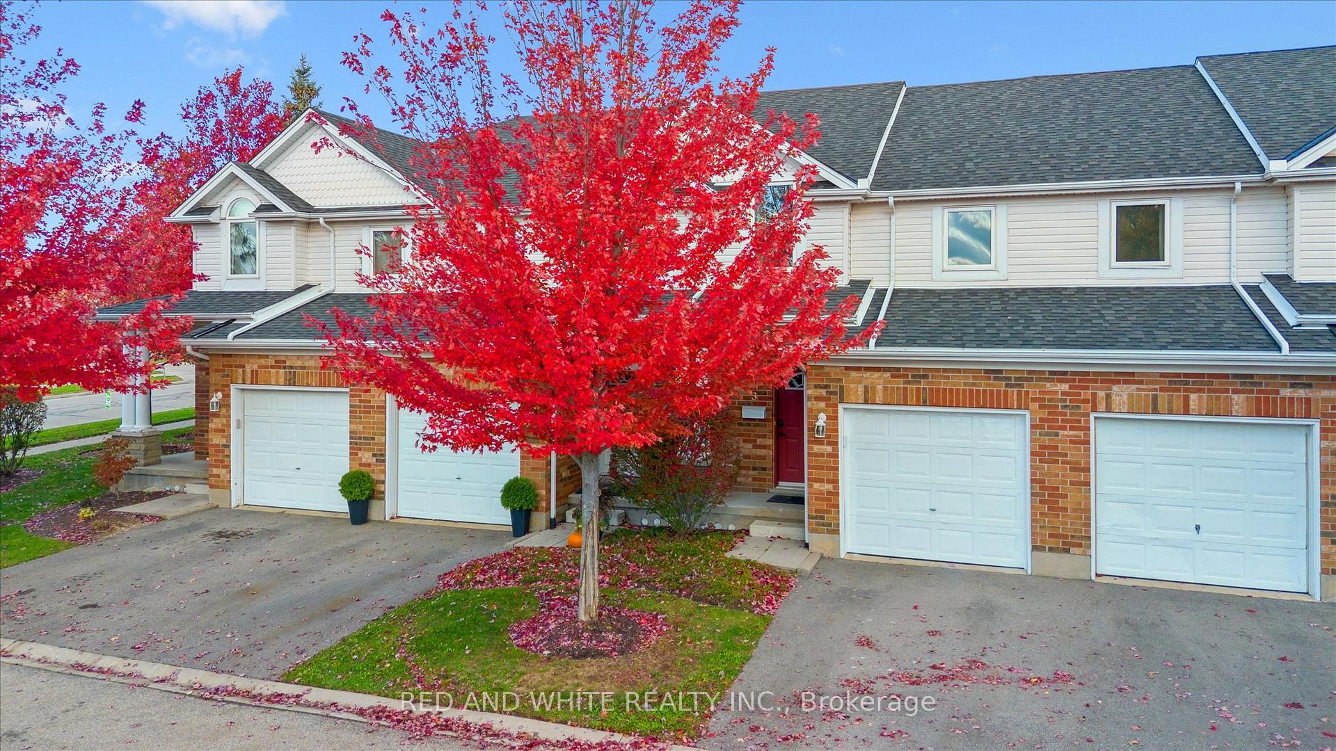 Photo 2 of Unit 3, 151 Clairfields Drive E, Guelph, Pineridge/Westminster Woods — HOMEH