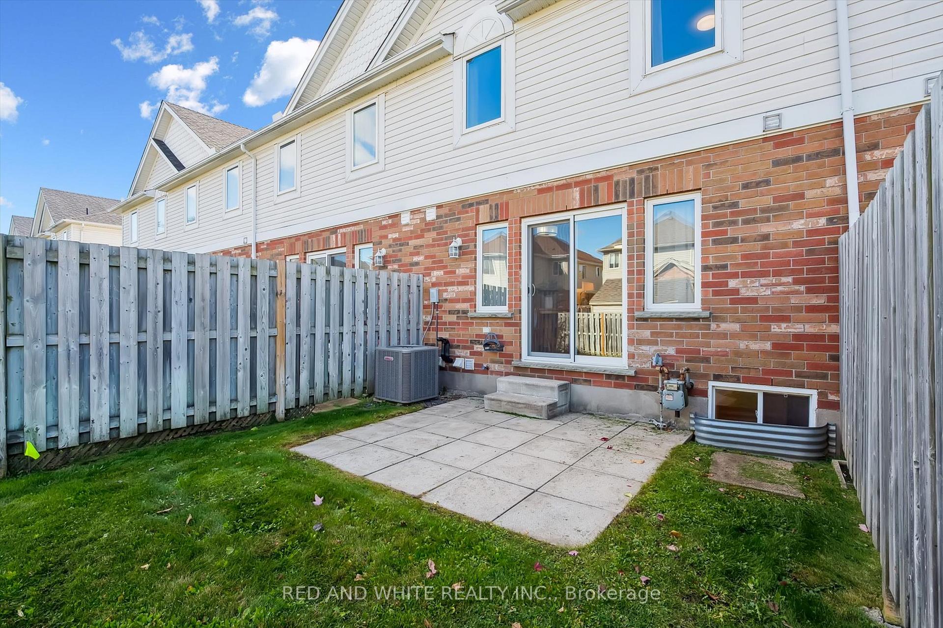 Photo 41 of Unit 3, 151 Clairfields Drive E, Guelph, Pineridge/Westminster Woods — HOMEH