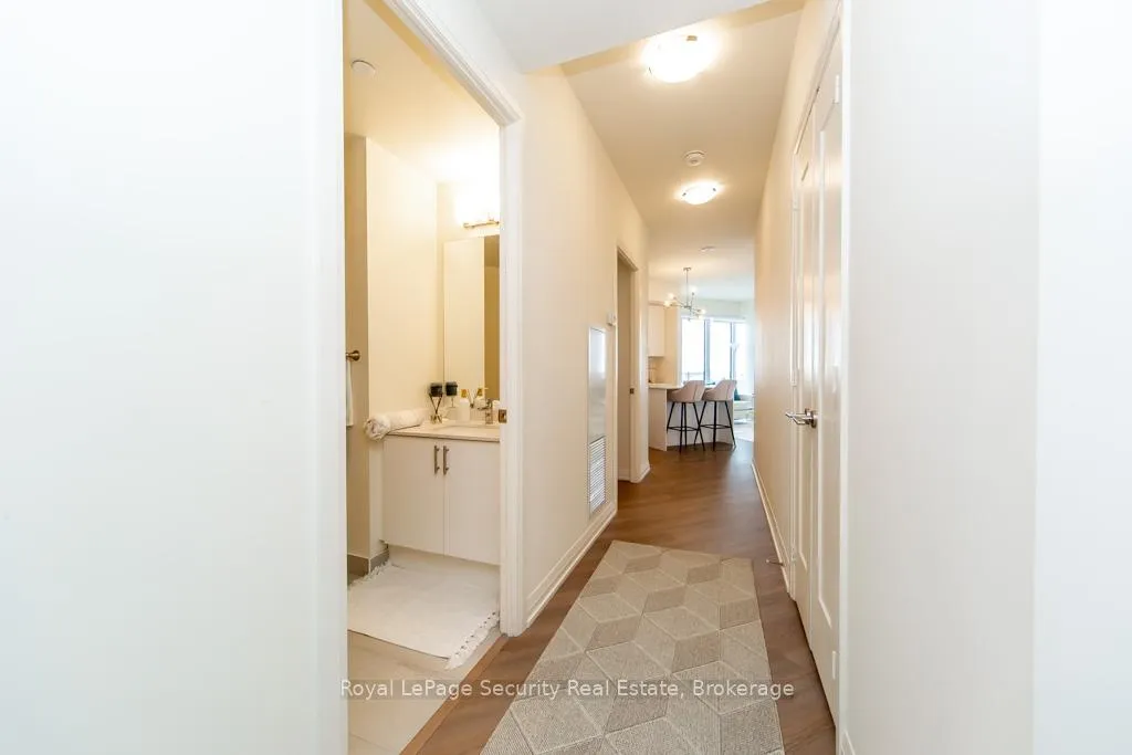 Photo 3 of Unit 403, 9000 Jane Street, Vaughan, Concord — HOMEH