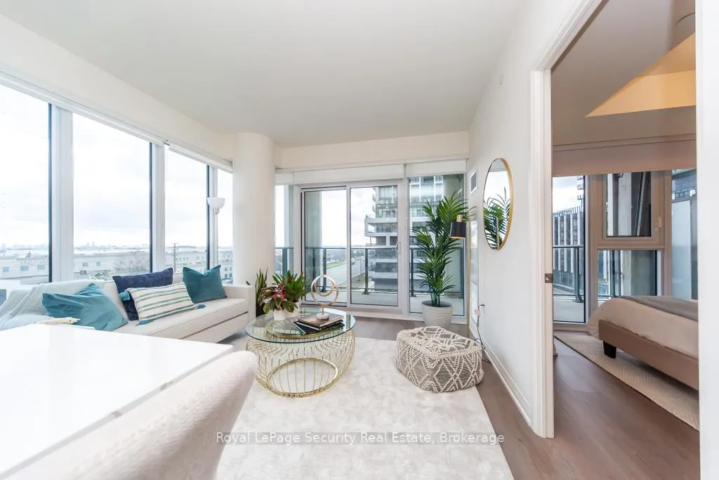 Photo 13 of Unit 403, 9000 Jane Street, Vaughan, Concord — HOMEH
