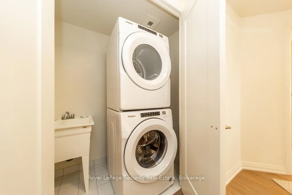 Photo 16 of Unit 403, 9000 Jane Street, Vaughan, Concord — HOMEH