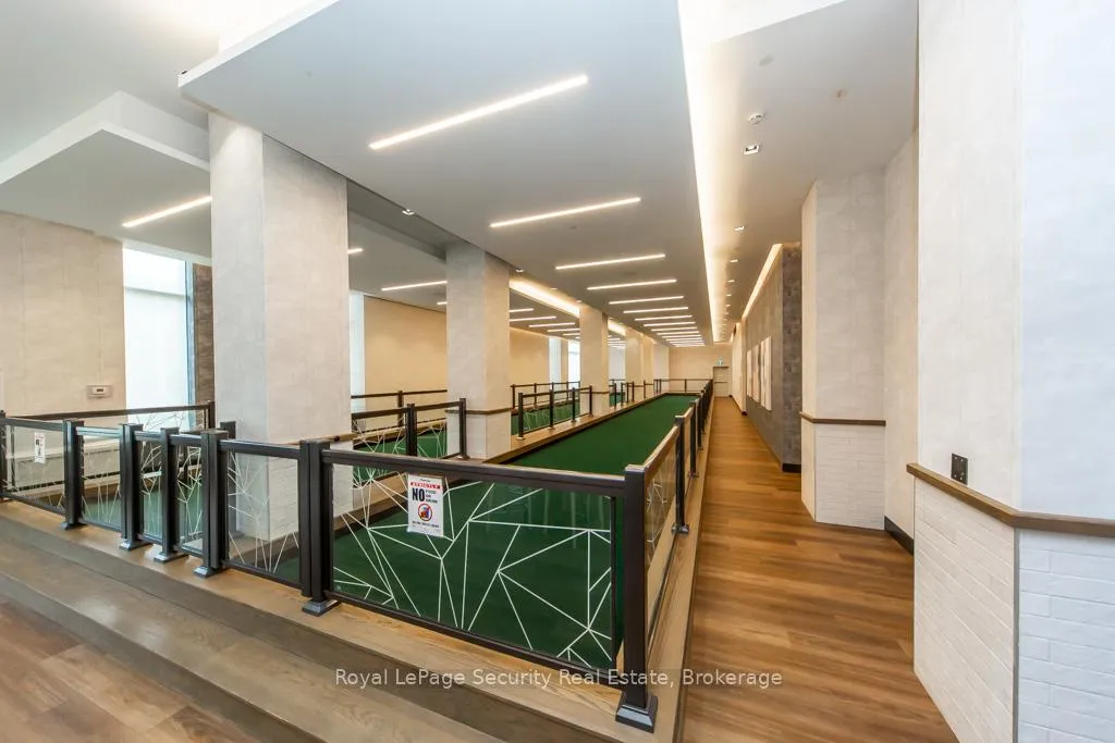 Photo 34 of Unit 403, 9000 Jane Street, Vaughan, Concord — HOMEH
