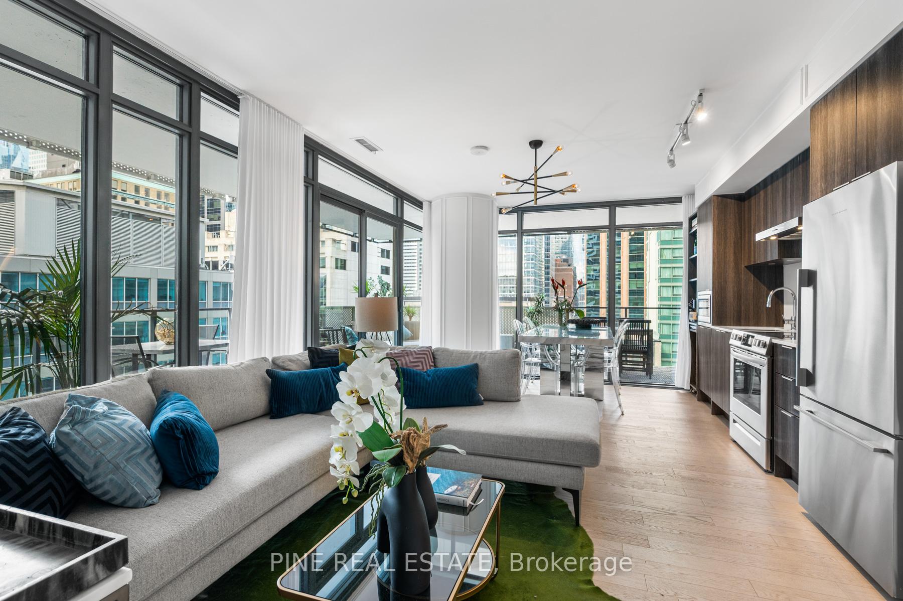 Photo 1 of Unit 1305, 25 Richmond Street E, Toronto, Church-Yonge Corridor — HOMEH