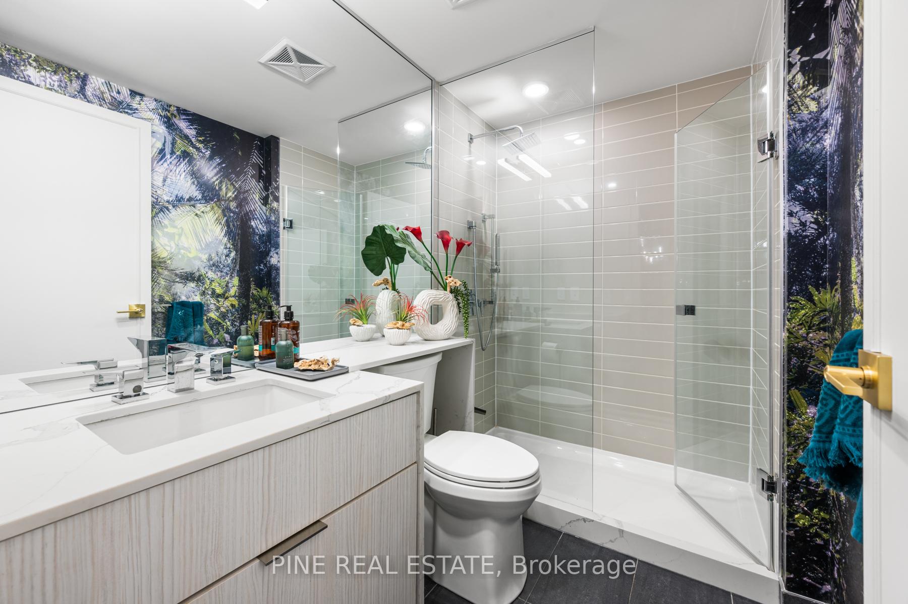 Photo 6 of Unit 1305, 25 Richmond Street E, Toronto, Church-Yonge Corridor — HOMEH