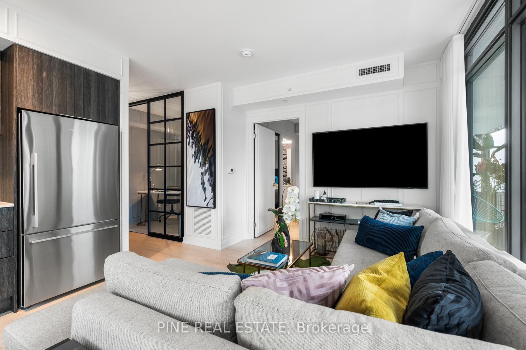 Photo 11 of Unit 1305, 25 Richmond Street E, Toronto, Church-Yonge Corridor — HOMEH
