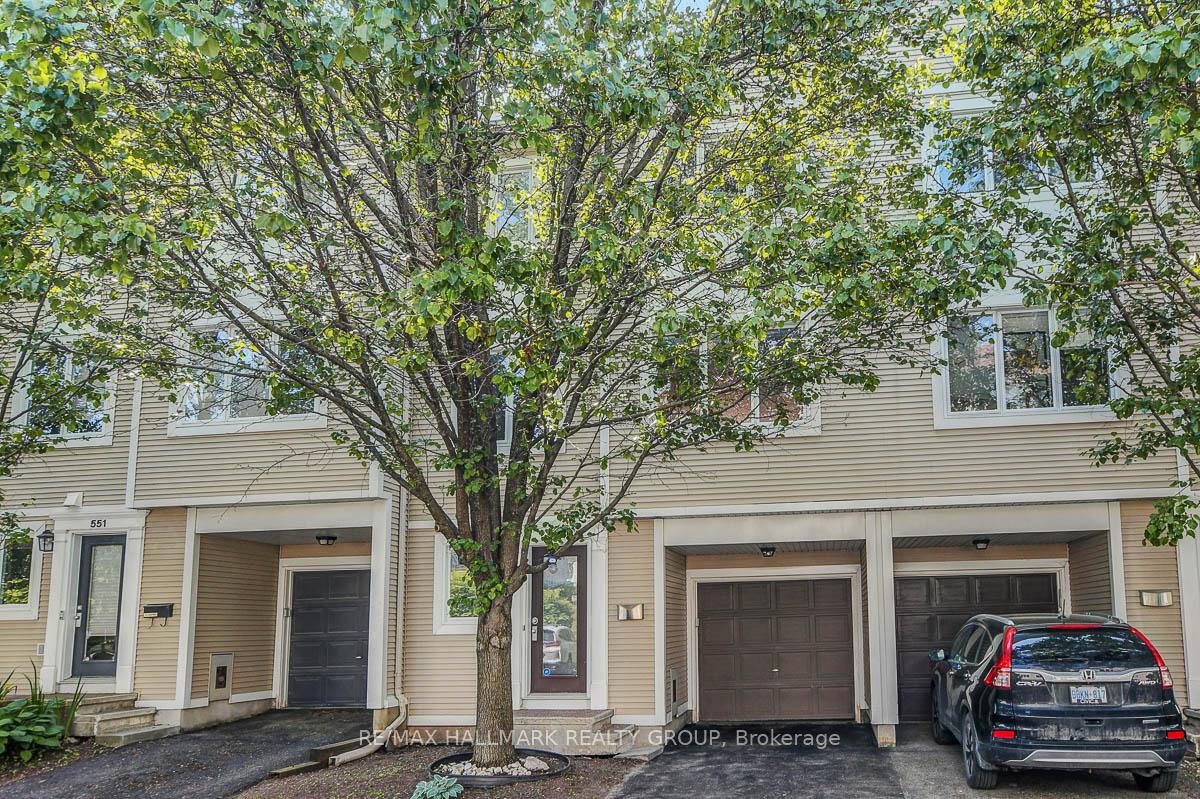 Front of 553 Burleigh Private