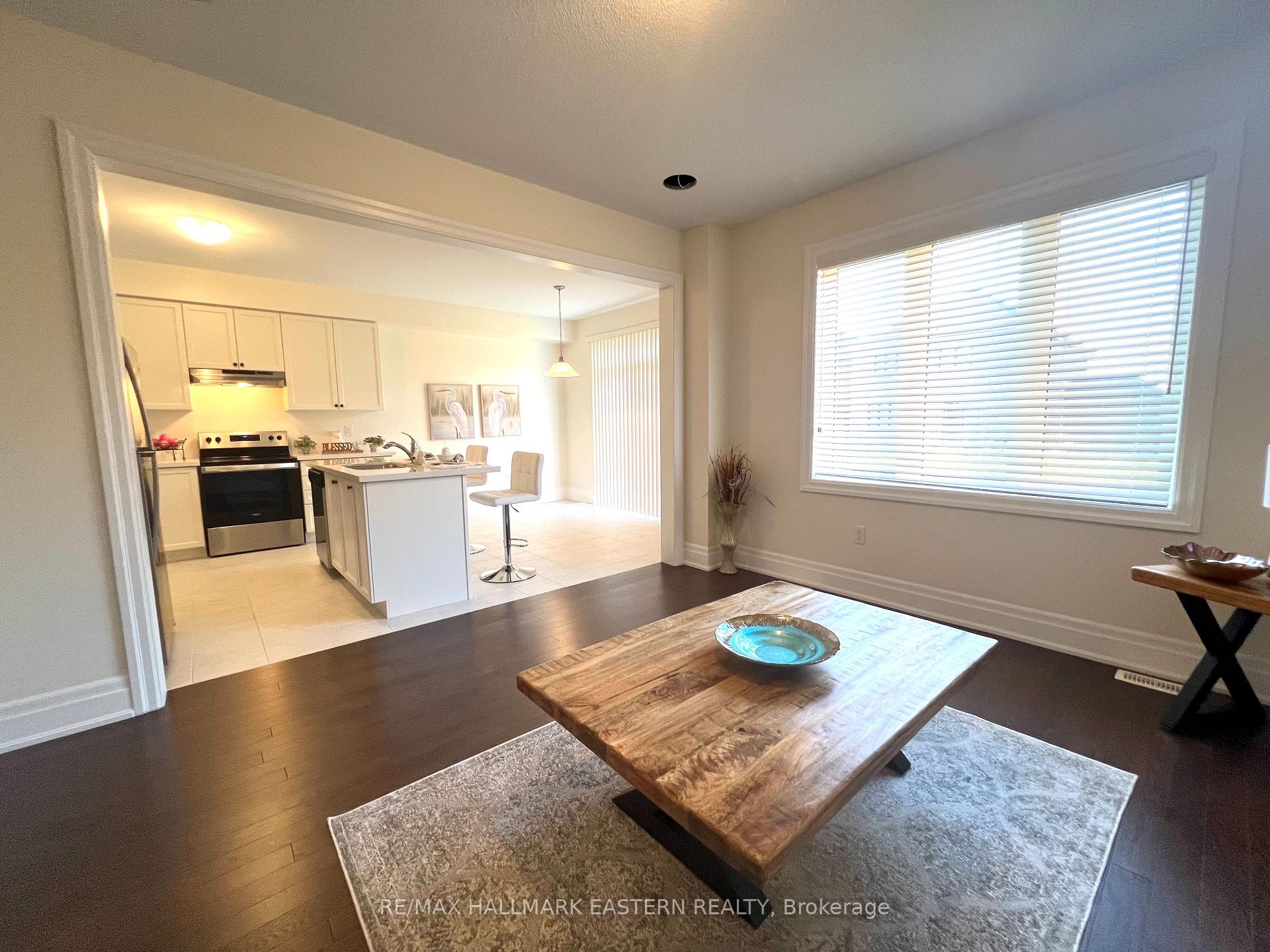 Photo 4 of 46 Fernridge Heights, Cavan Monaghan, Cavan Twp — HOMEH