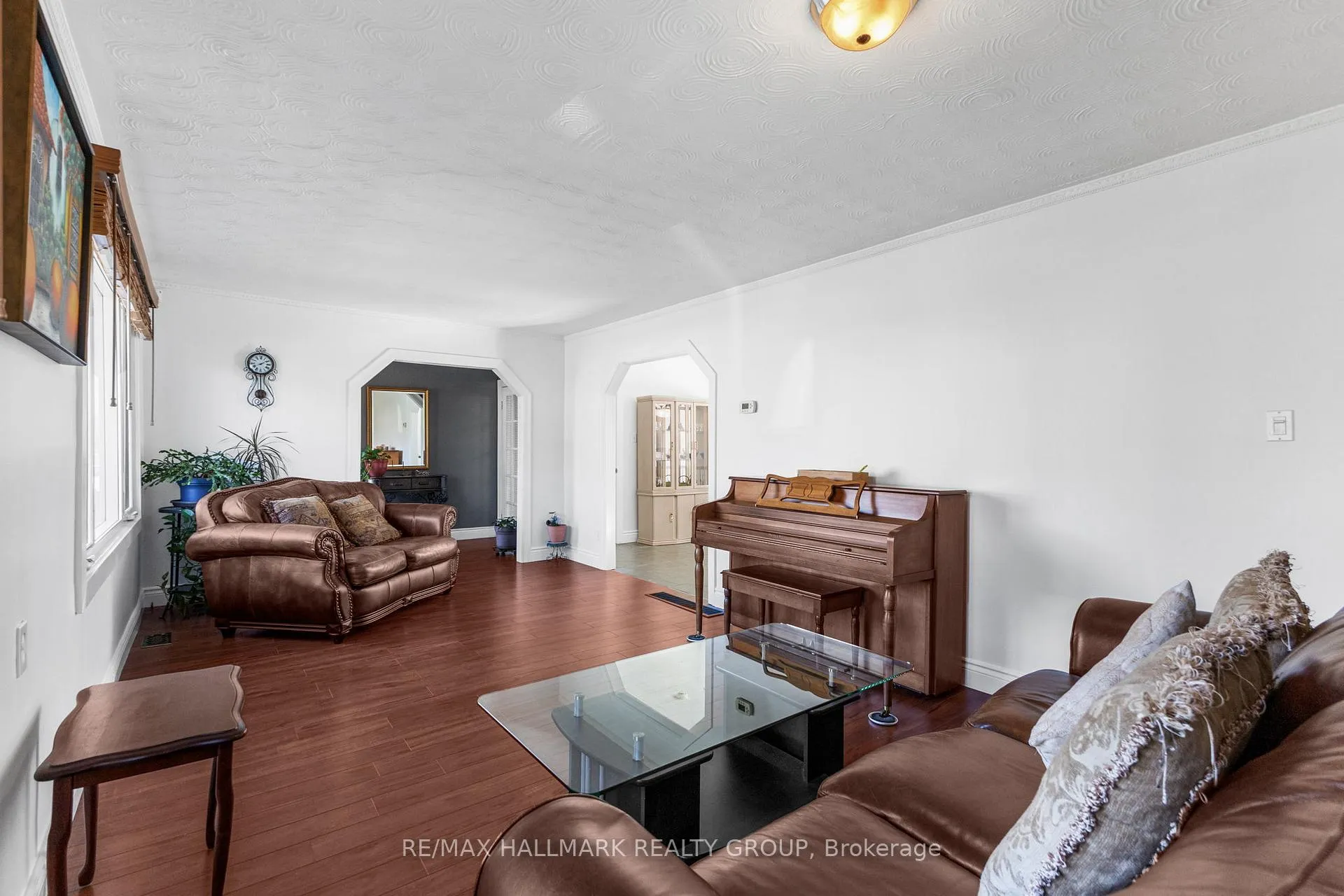 Photo 5 of 1902 Rosebella Avenue, Ottawa, Blossom Park/Leitrim — HOMEH