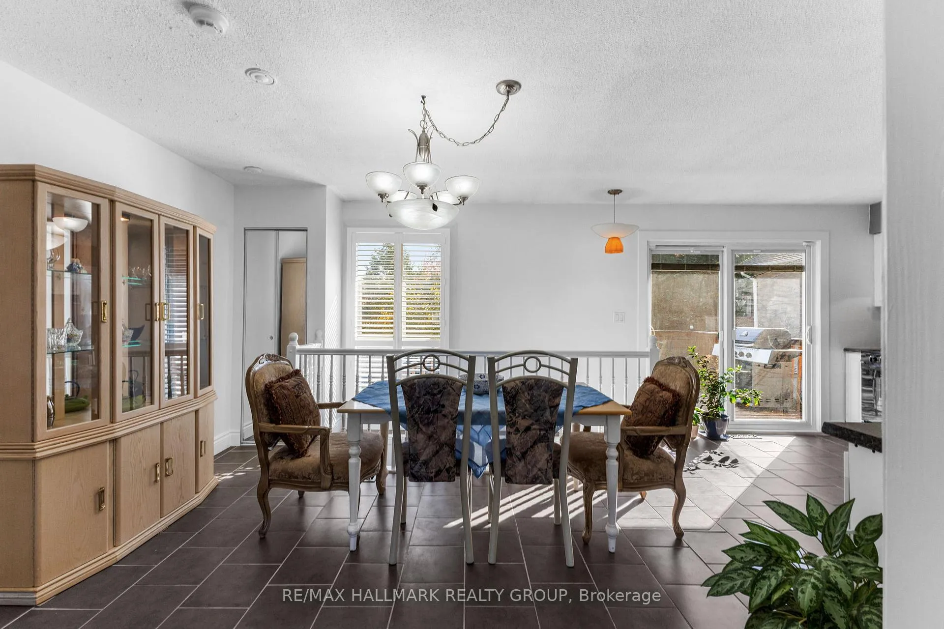 Photo 6 of 1902 Rosebella Avenue, Ottawa, Blossom Park/Leitrim — HOMEH
