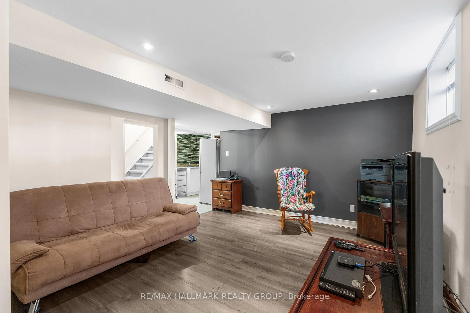 Photo 23 of 1902 Rosebella Avenue, Ottawa, Blossom Park/Leitrim — HOMEH
