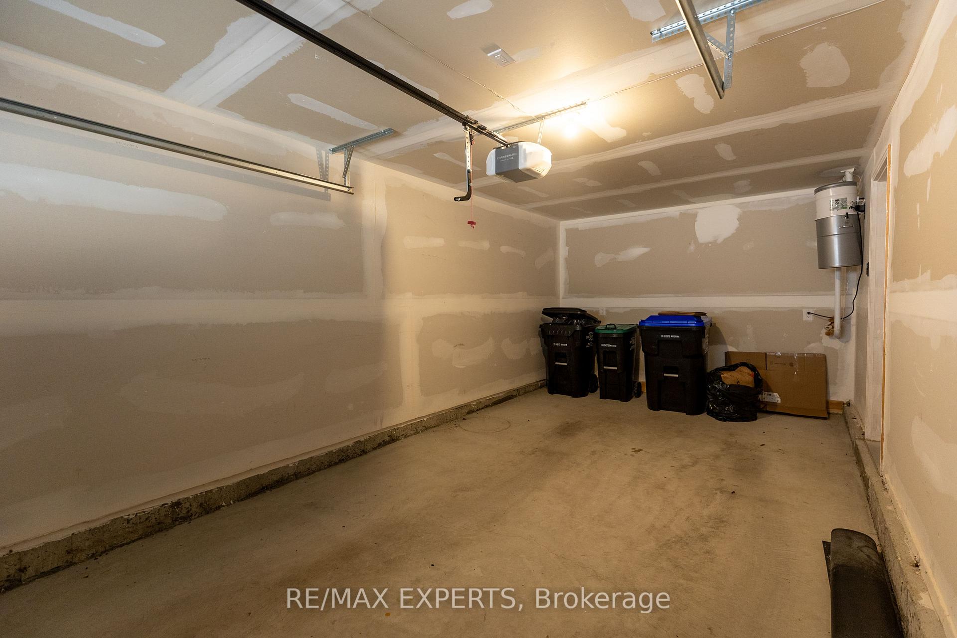 Photo 16 of Unit 35, 63 Totten Trail W, New Tecumseth, Tottenham — HOMEH