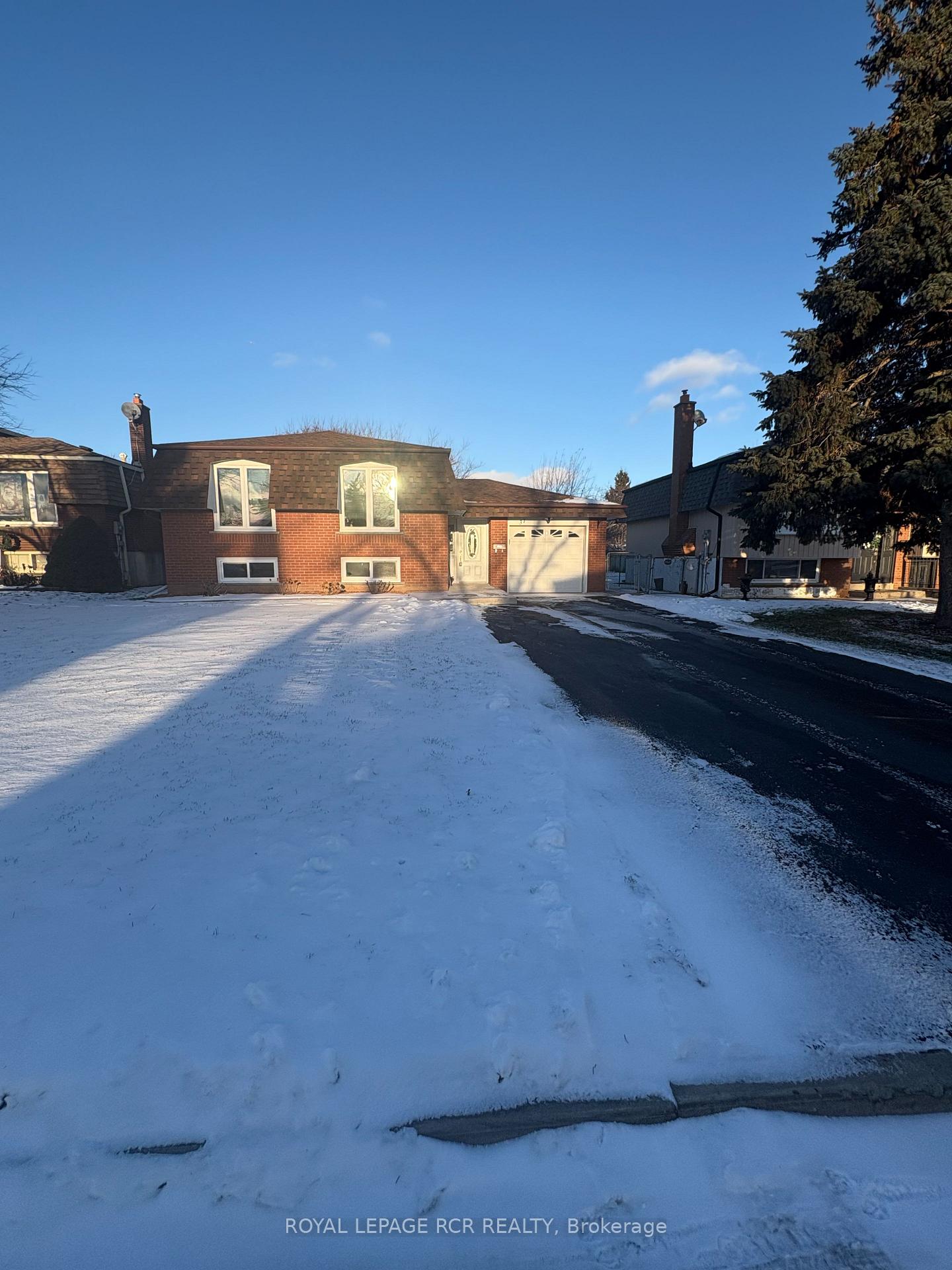 Photo 1 of 37 Grassmere Crescent, Brampton, Northgate — HOMEH
