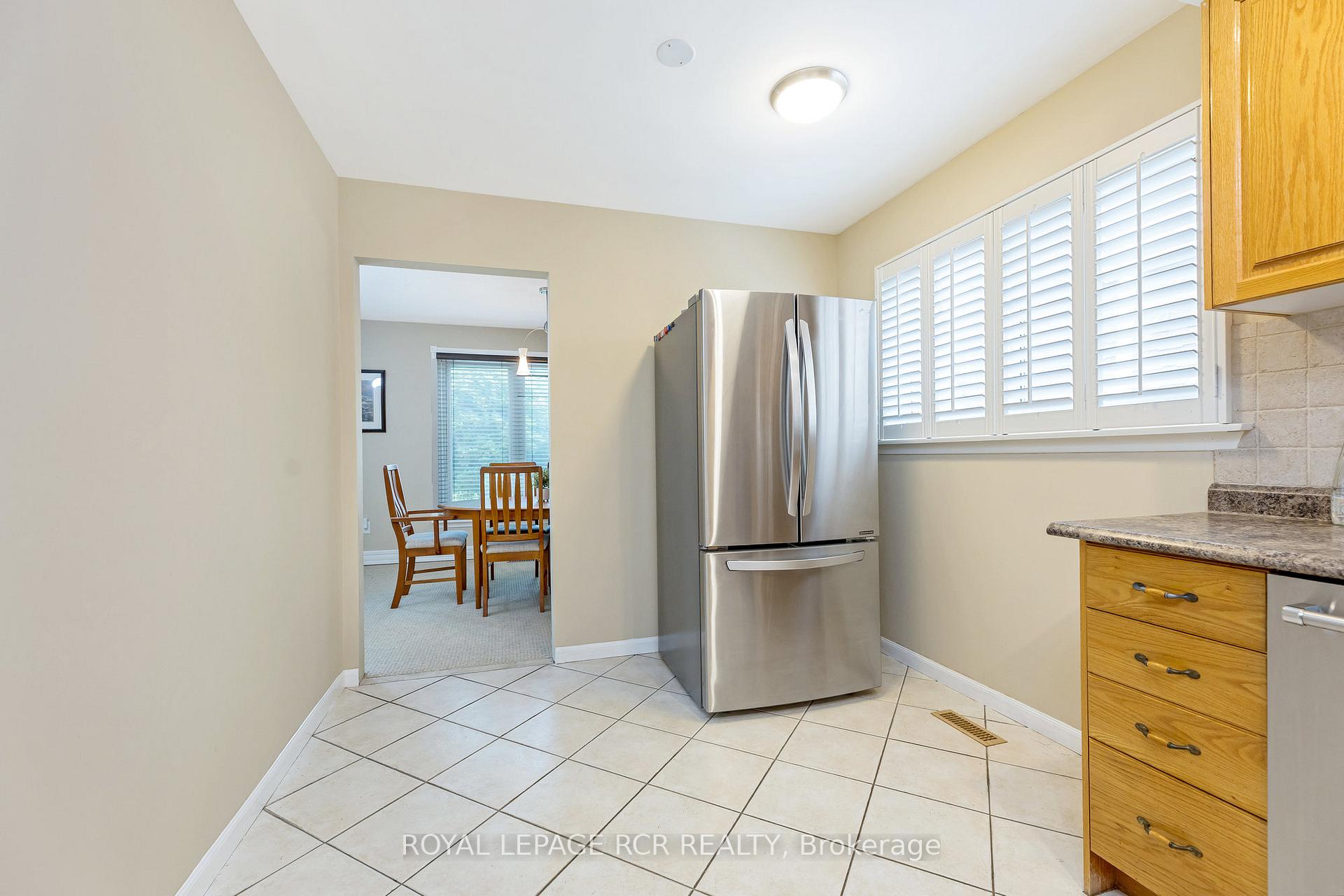 Photo 9 of 37 Grassmere Crescent, Brampton, Northgate — HOMEH