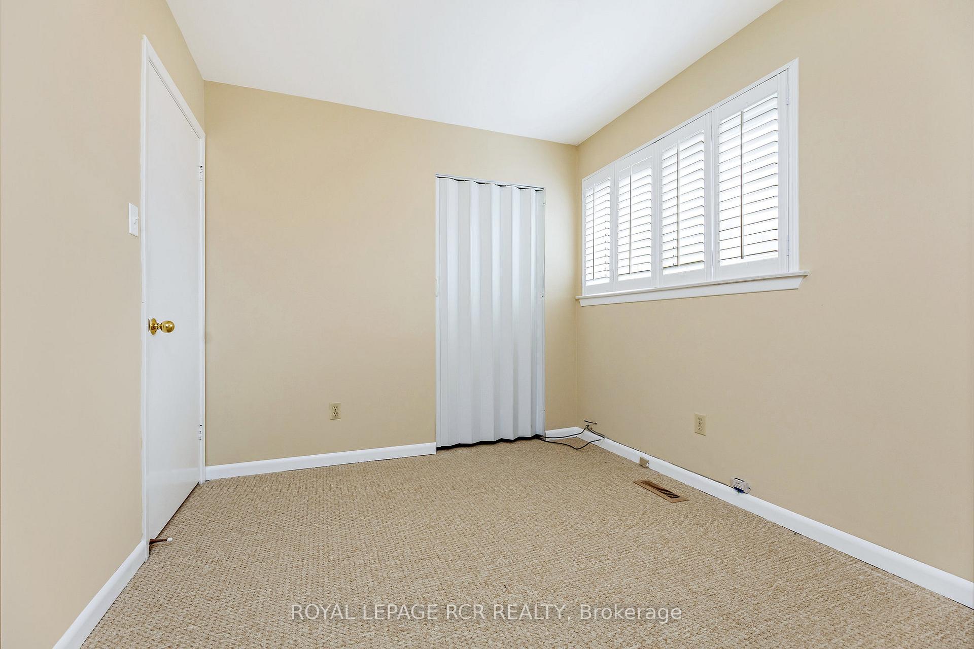 Photo 16 of 37 Grassmere Crescent, Brampton, Northgate — HOMEH