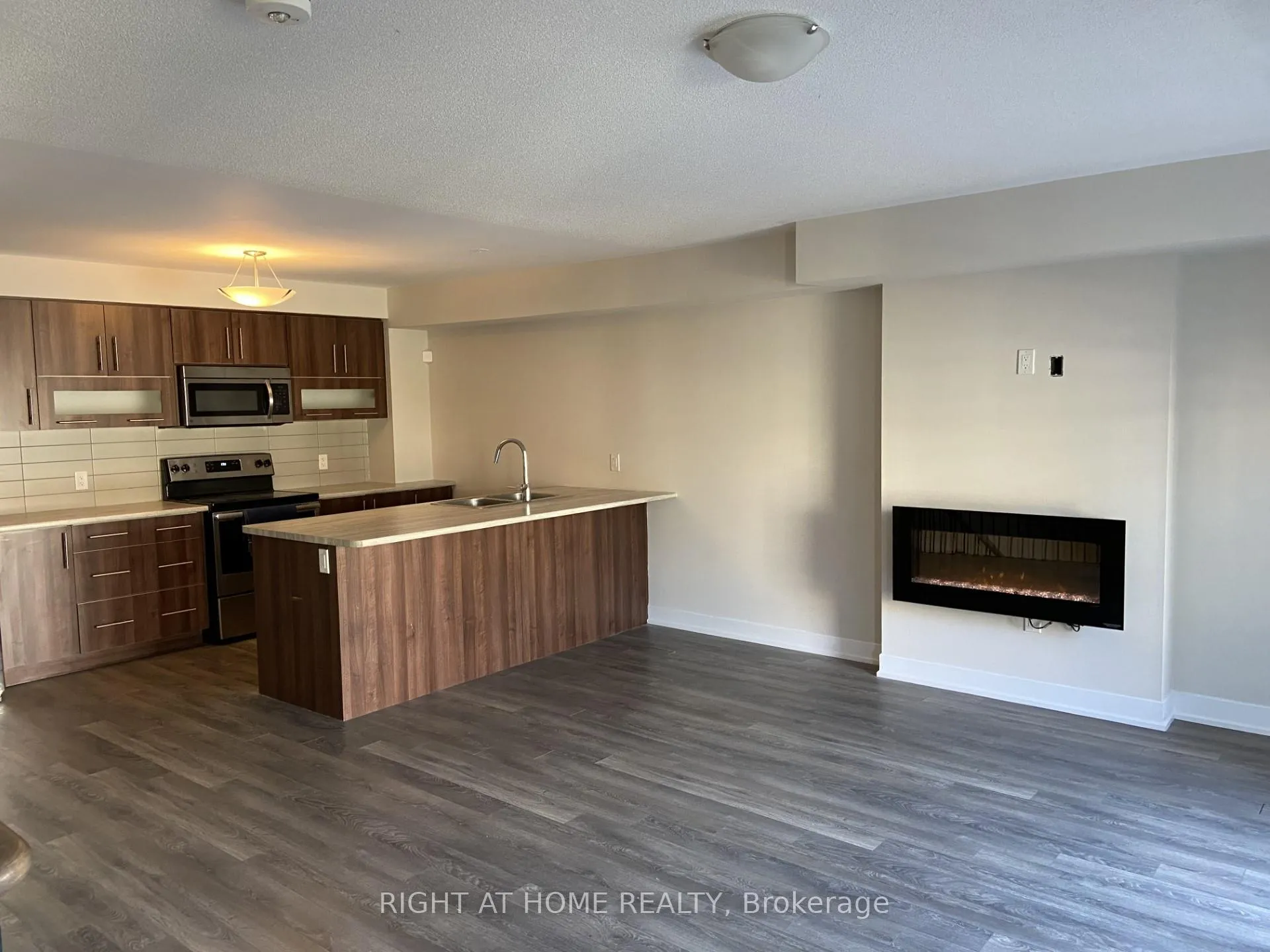 Photo 2 of Unit 31, 56 Pallock Hill Way, Whitby, Pringle Creek — HOMEH
