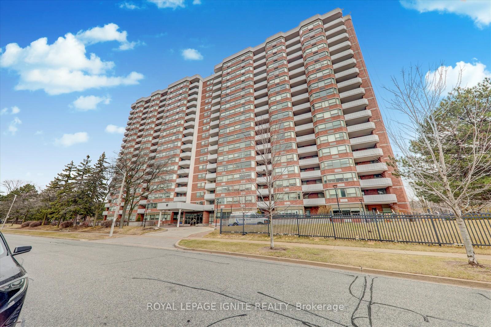 Front of Unit 1509, 121 Ling Road