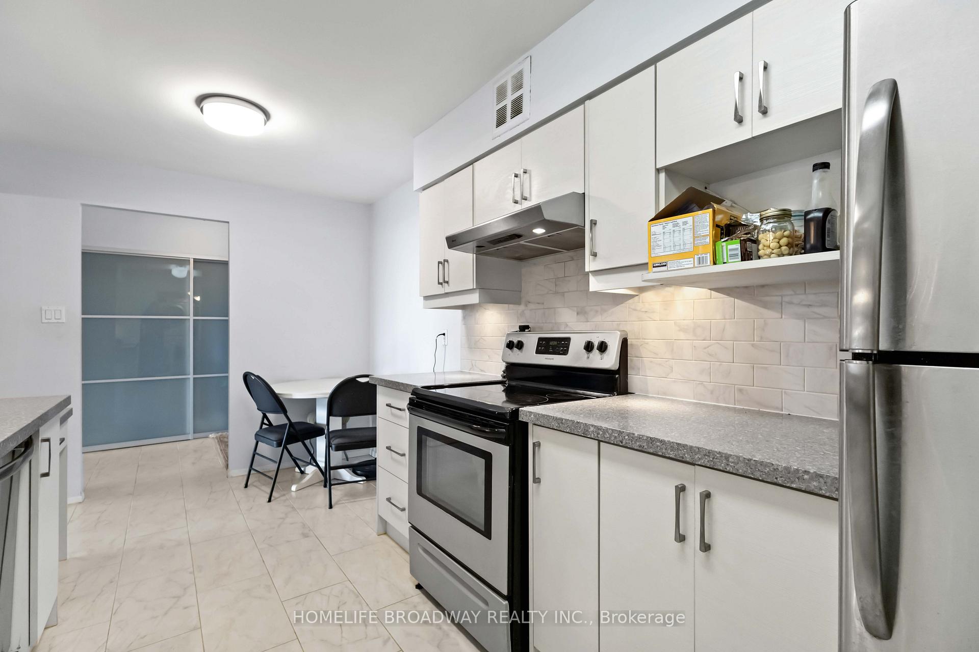 Photo 17 of Unit 506, 55 Austin Drive, Markham, Markville — HOMEH