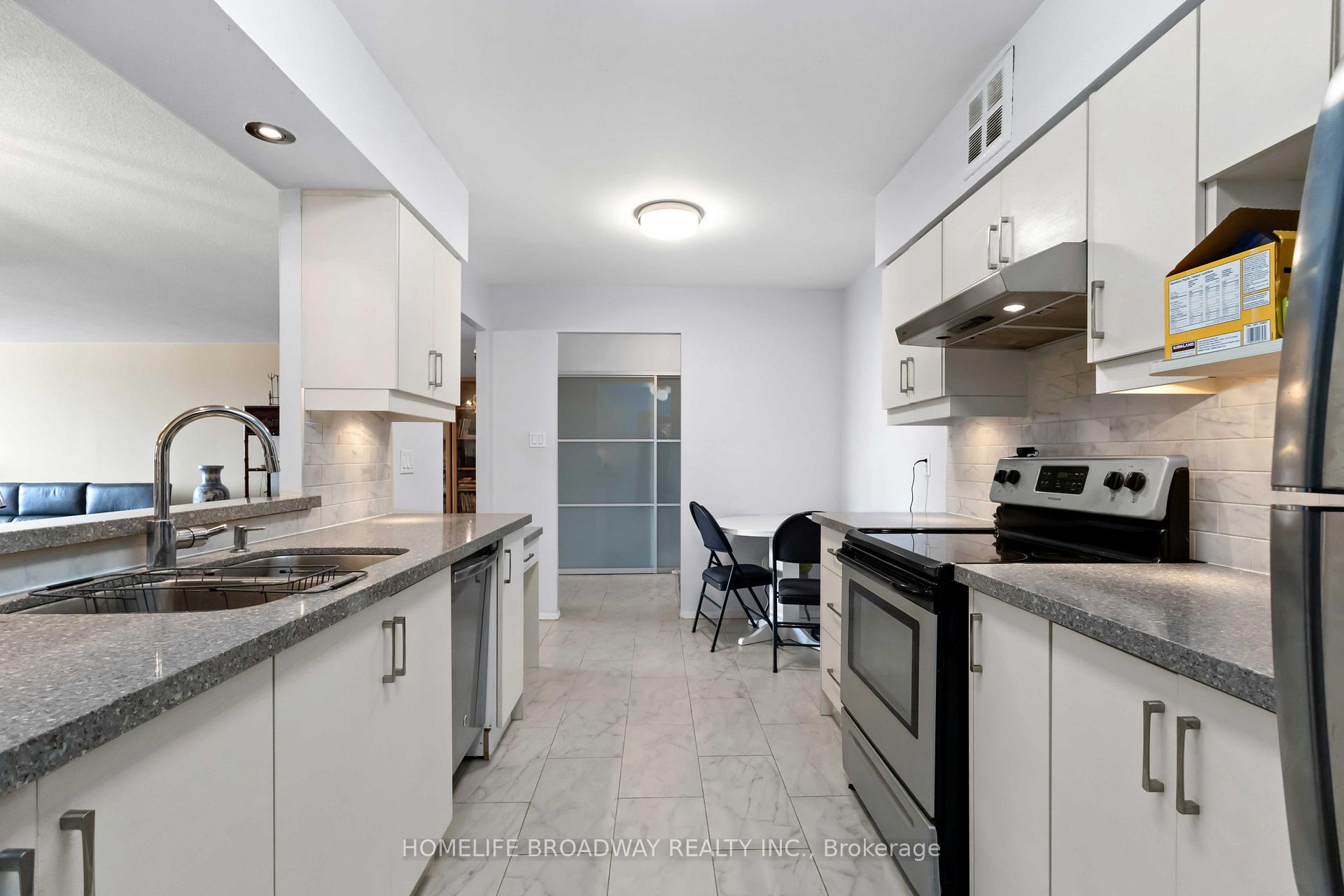 Photo 19 of Unit 506, 55 Austin Drive, Markham, Markville — HOMEH