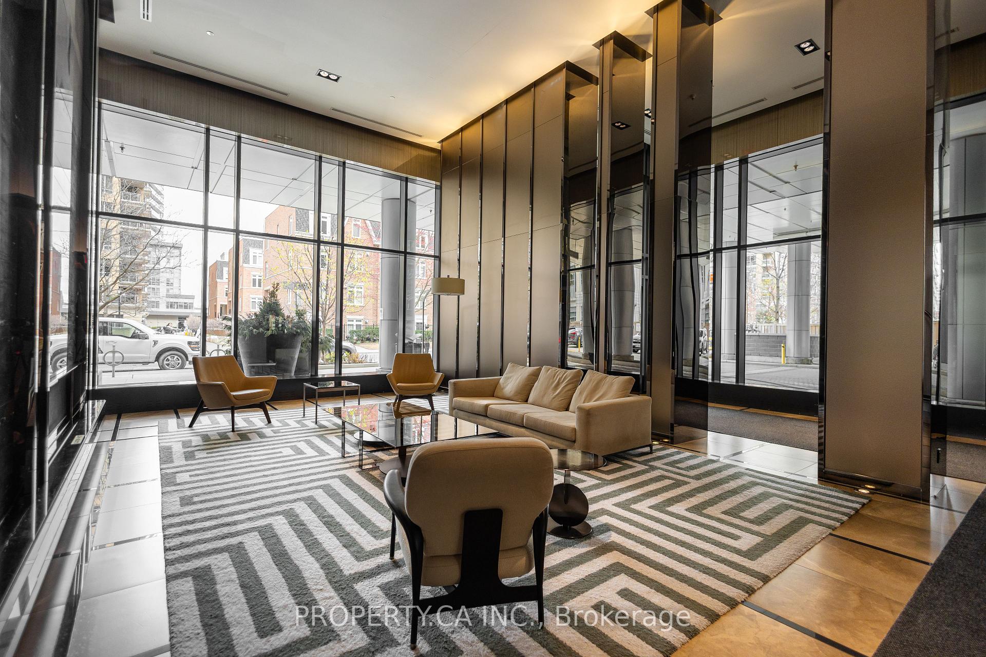 Photo 2 of Unit 2019, 98 Lillian Street, Toronto, Mount Pleasant West — HOMEH