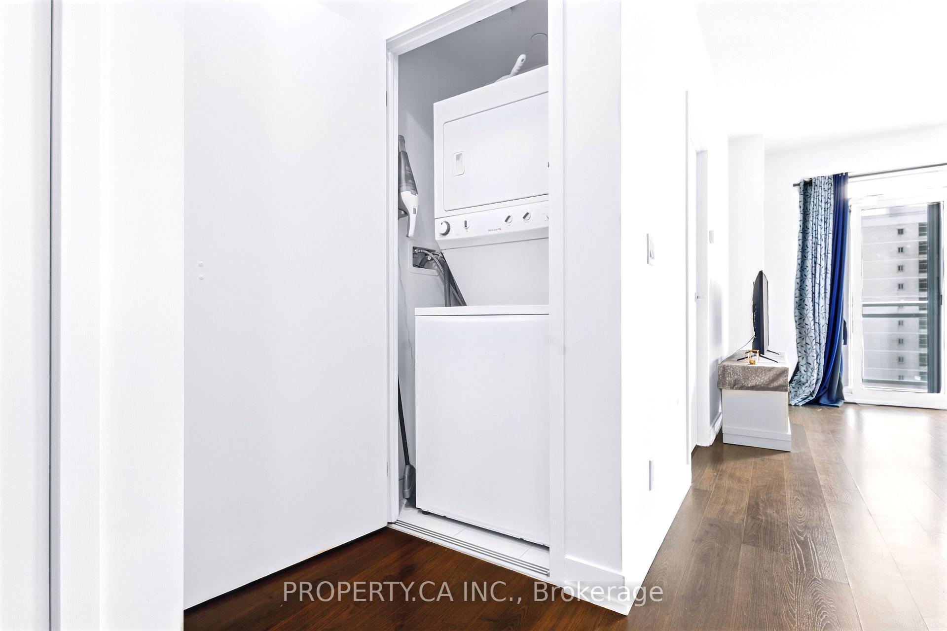 Photo 7 of Unit 2019, 98 Lillian Street, Toronto, Mount Pleasant West — HOMEH