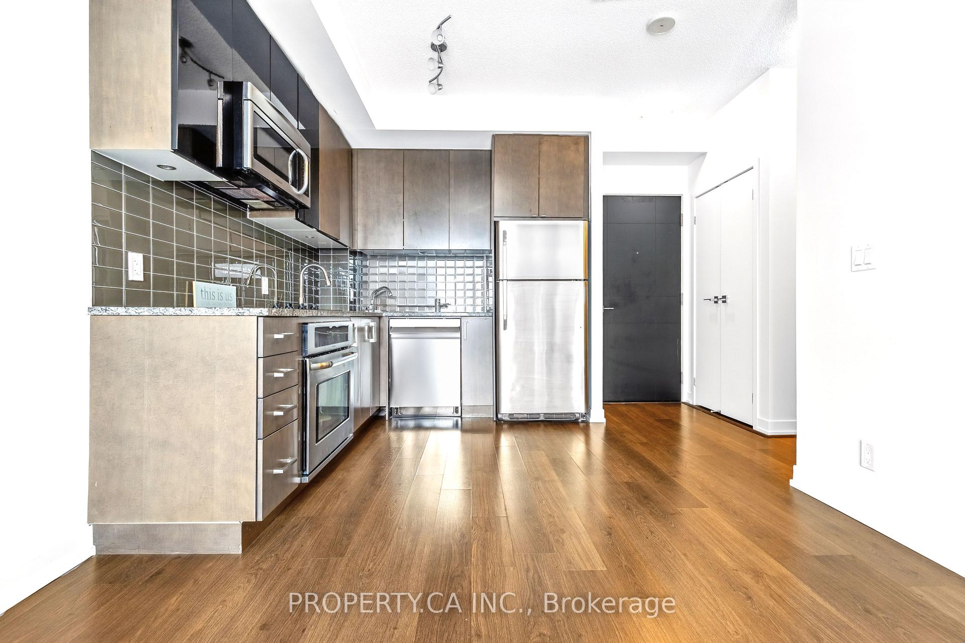 Photo 8 of Unit 2019, 98 Lillian Street, Toronto, Mount Pleasant West — HOMEH