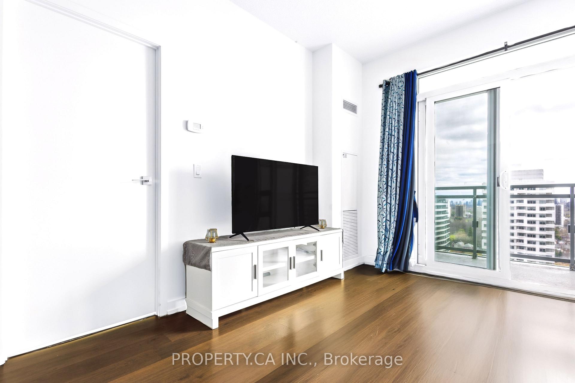 Photo 9 of Unit 2019, 98 Lillian Street, Toronto, Mount Pleasant West — HOMEH
