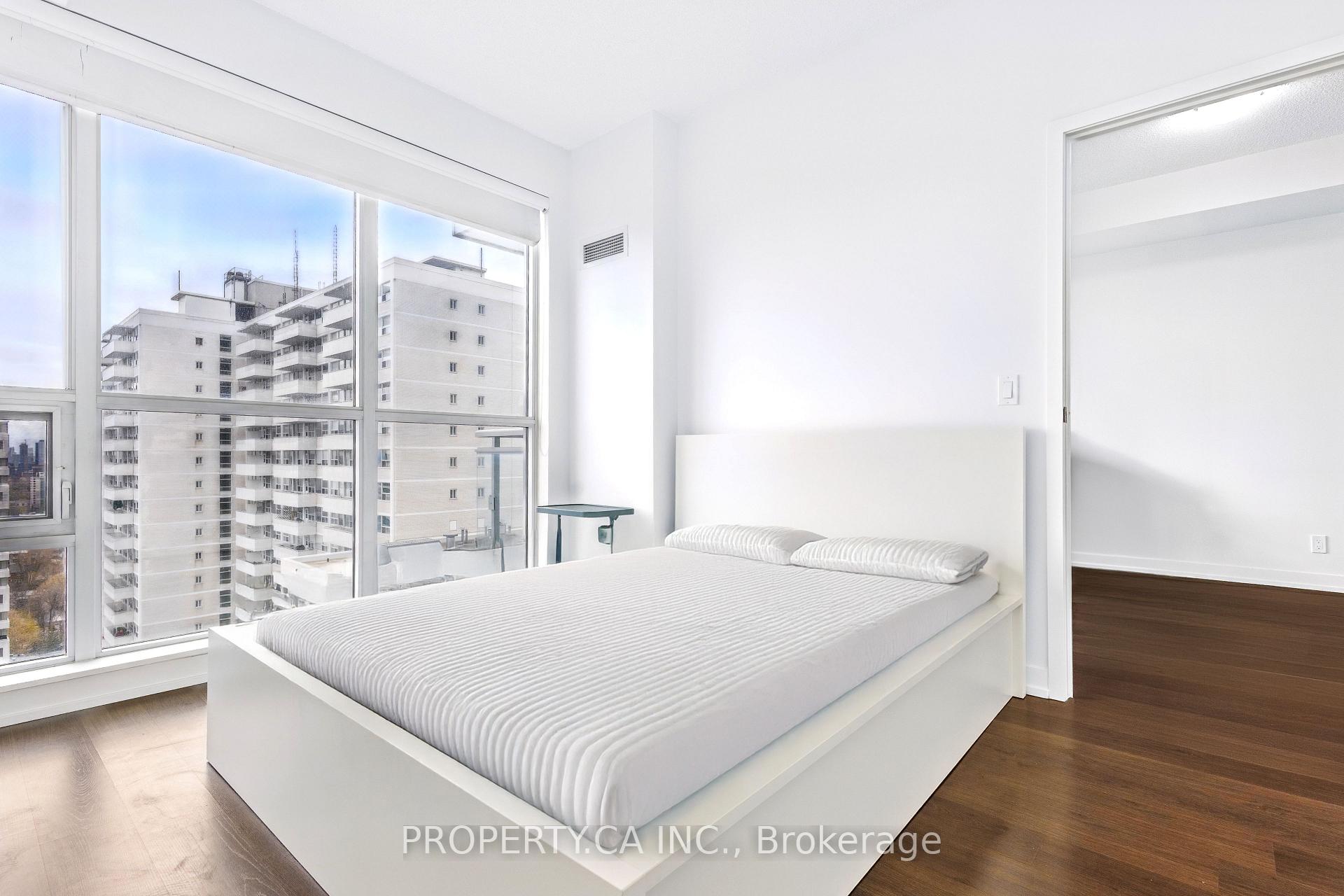 Photo 10 of Unit 2019, 98 Lillian Street, Toronto, Mount Pleasant West — HOMEH