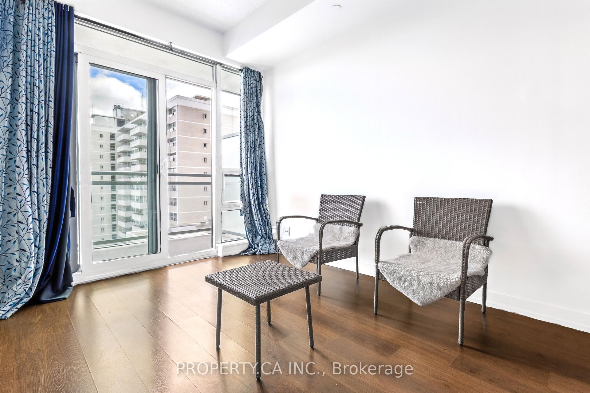 Photo 12 of Unit 2019, 98 Lillian Street, Toronto, Mount Pleasant West — HOMEH