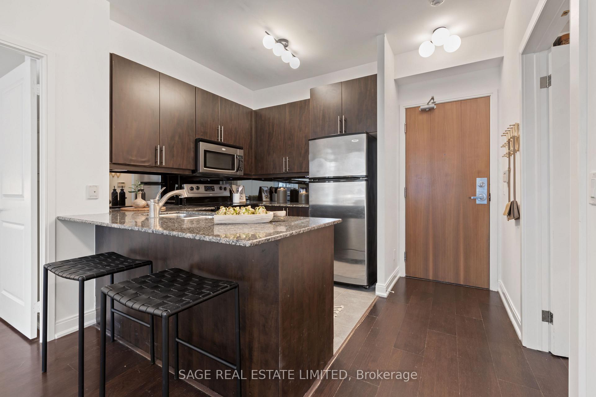 Photo 6 of Unit 406, 88 Broadway Avenue, Toronto, Mount Pleasant West — HOMEH