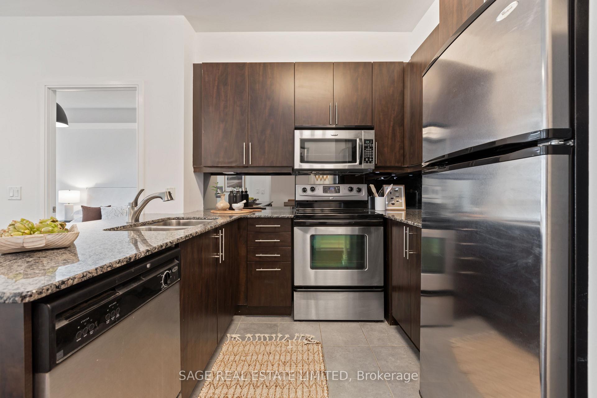 Photo 7 of Unit 406, 88 Broadway Avenue, Toronto, Mount Pleasant West — HOMEH
