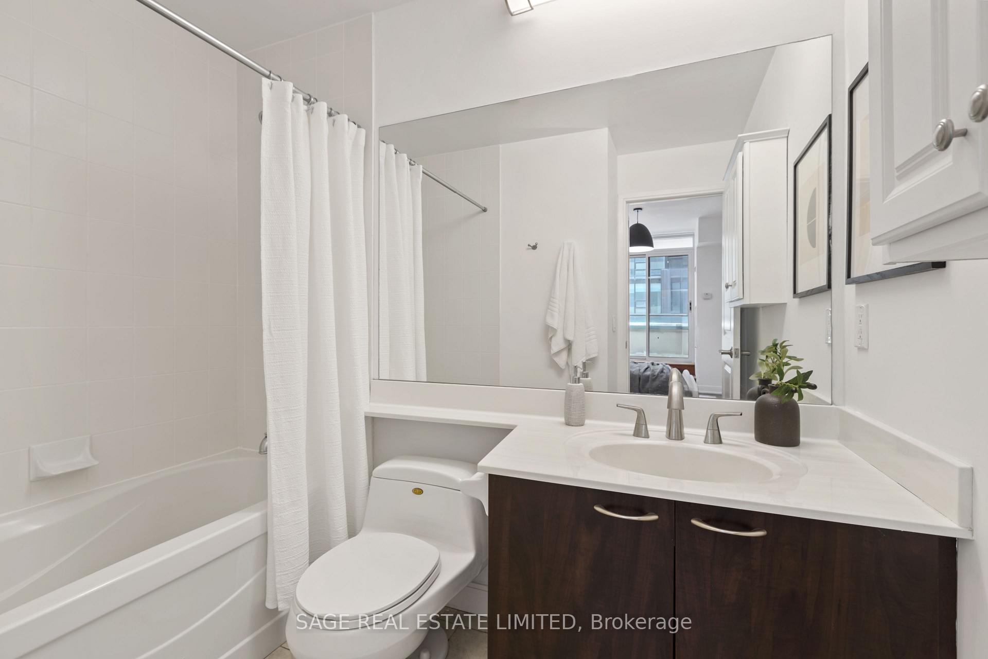 Photo 9 of Unit 406, 88 Broadway Avenue, Toronto, Mount Pleasant West — HOMEH
