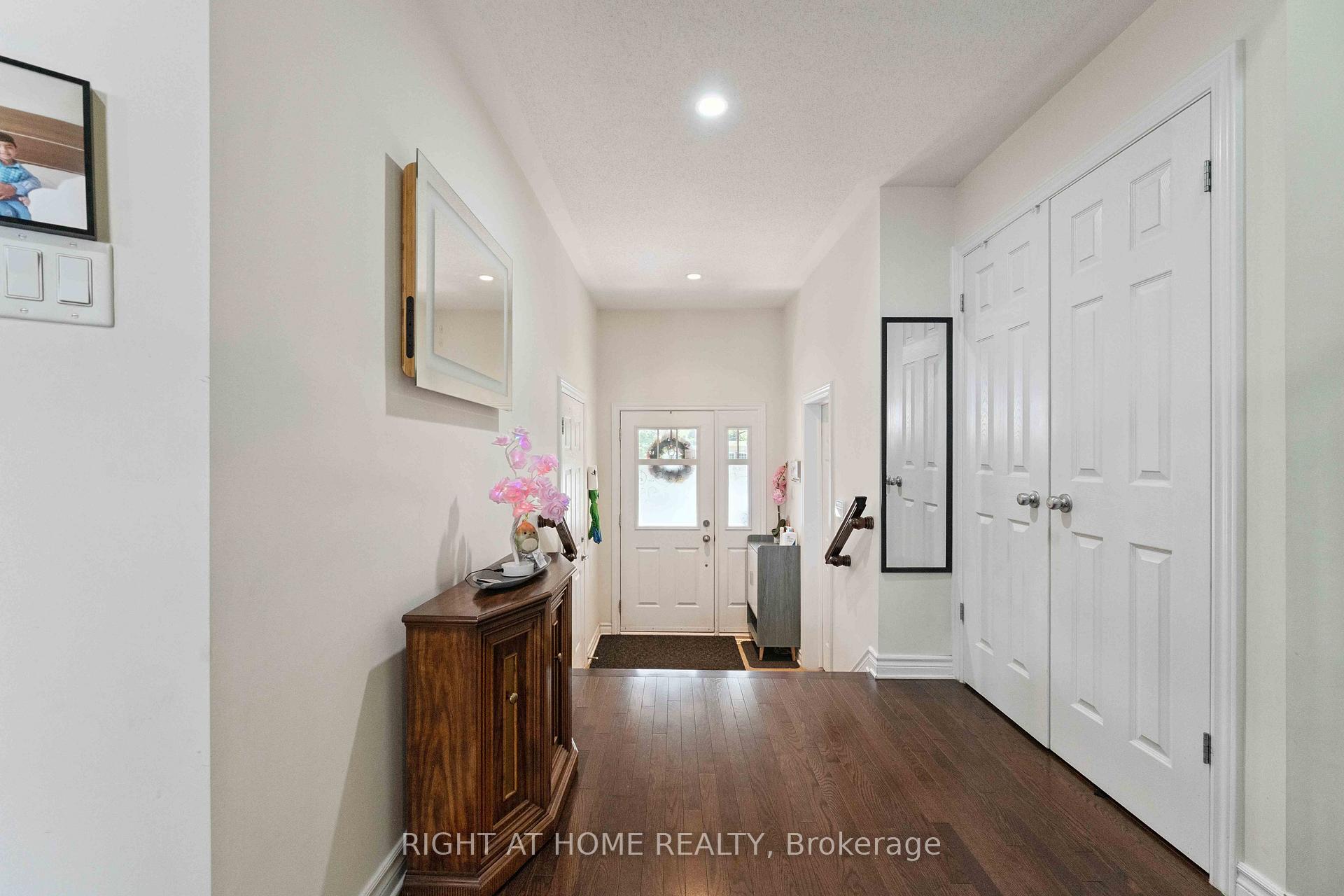 Photo 3 of 173 Garrity Crescent, Ottawa, Barrhaven - Strandherd — HOMEH