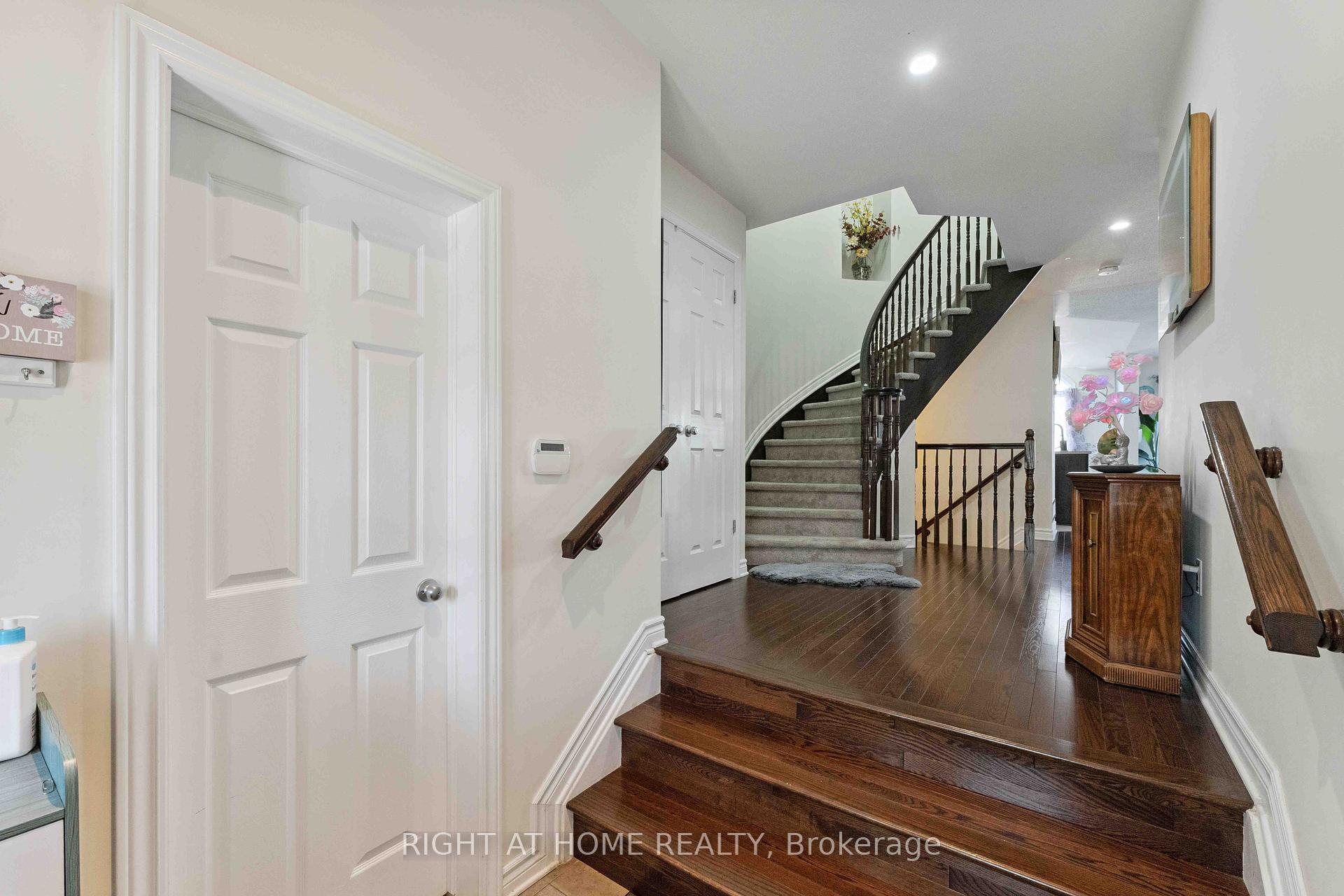 Photo 2 of 173 Garrity Crescent, Ottawa, Barrhaven - Strandherd — HOMEH