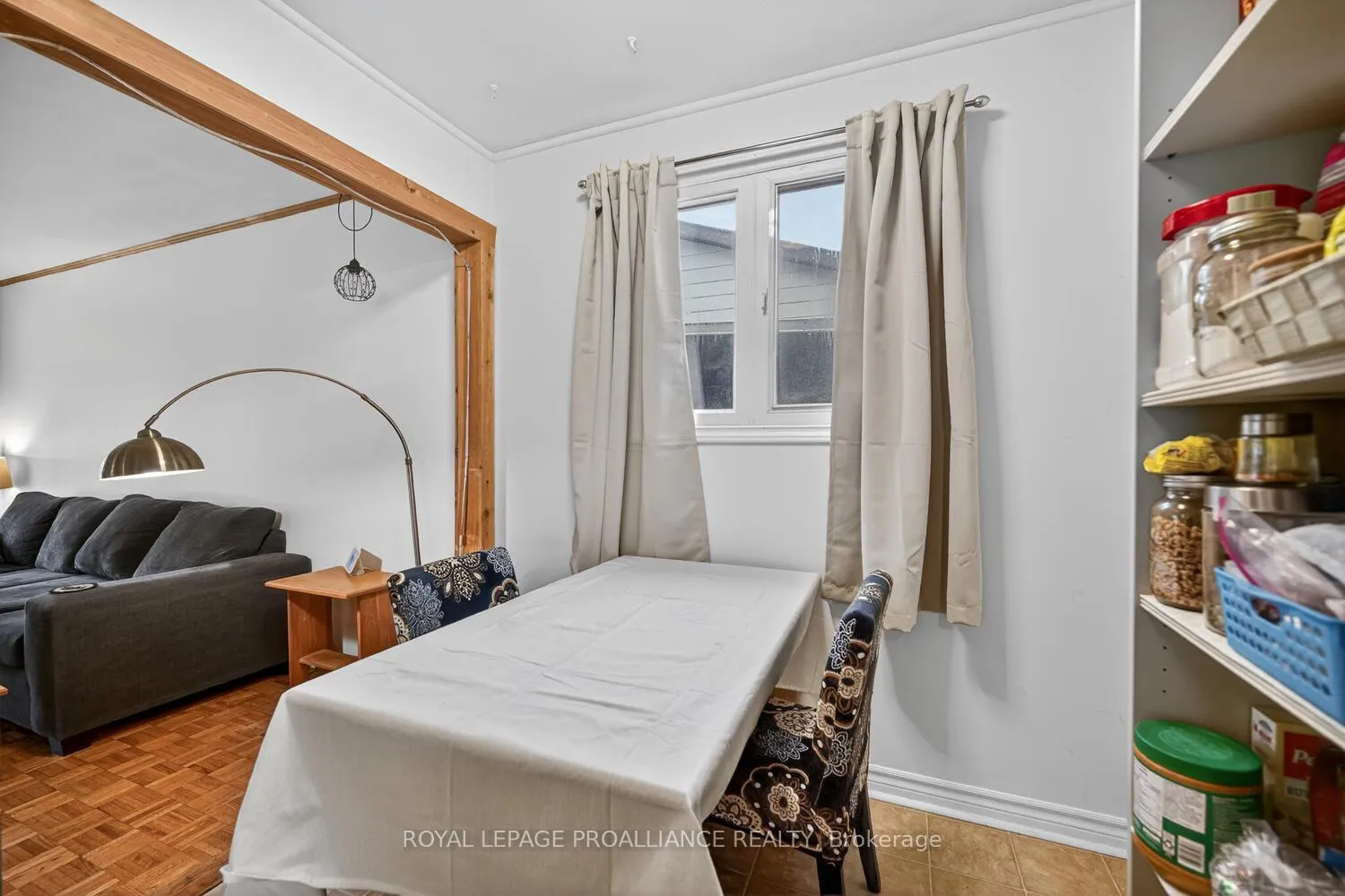 Photo 8 of 1358 Windsor Drive, Brockville — HOMEH