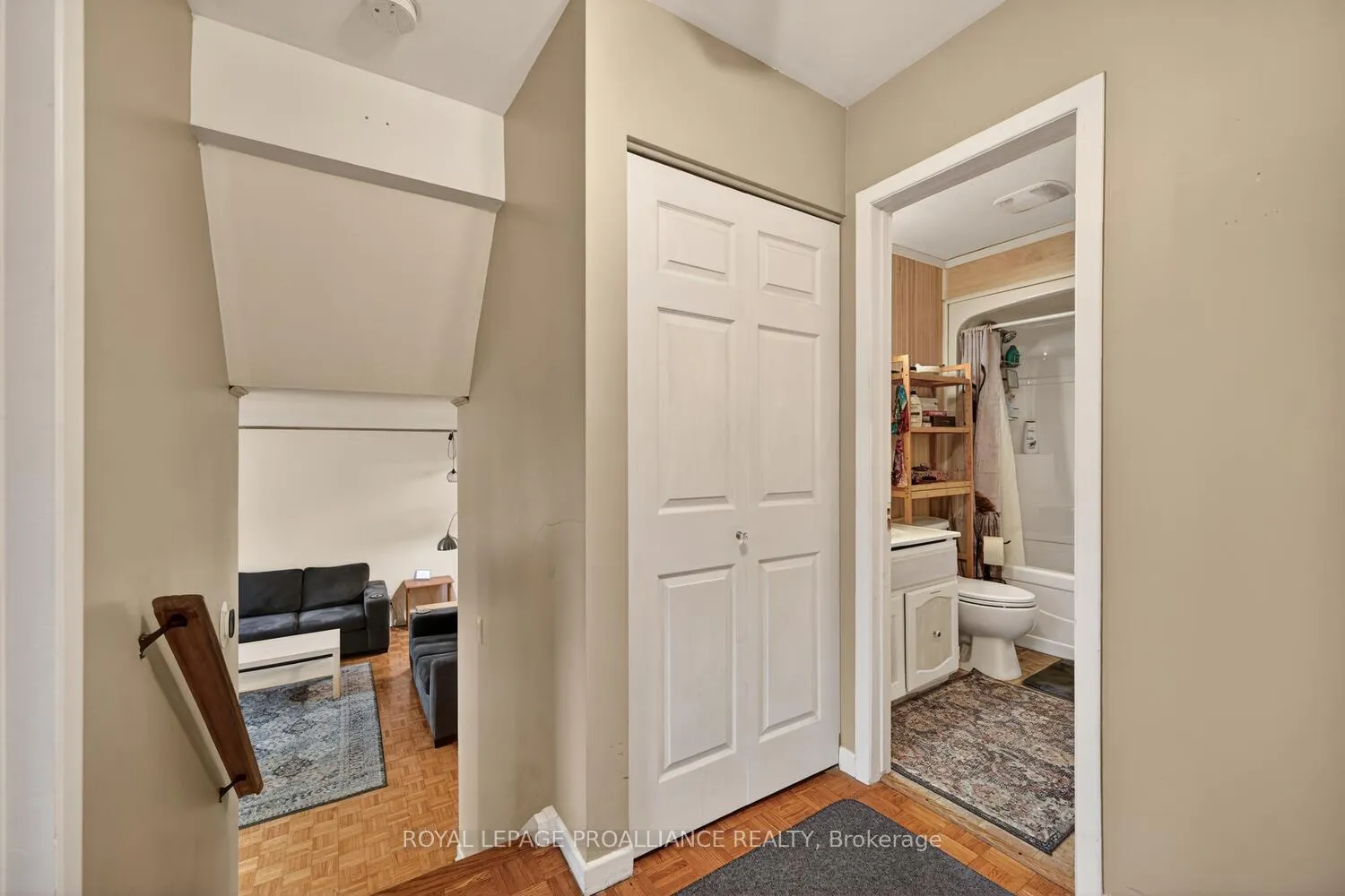 Photo 11 of 1358 Windsor Drive, Brockville — HOMEH