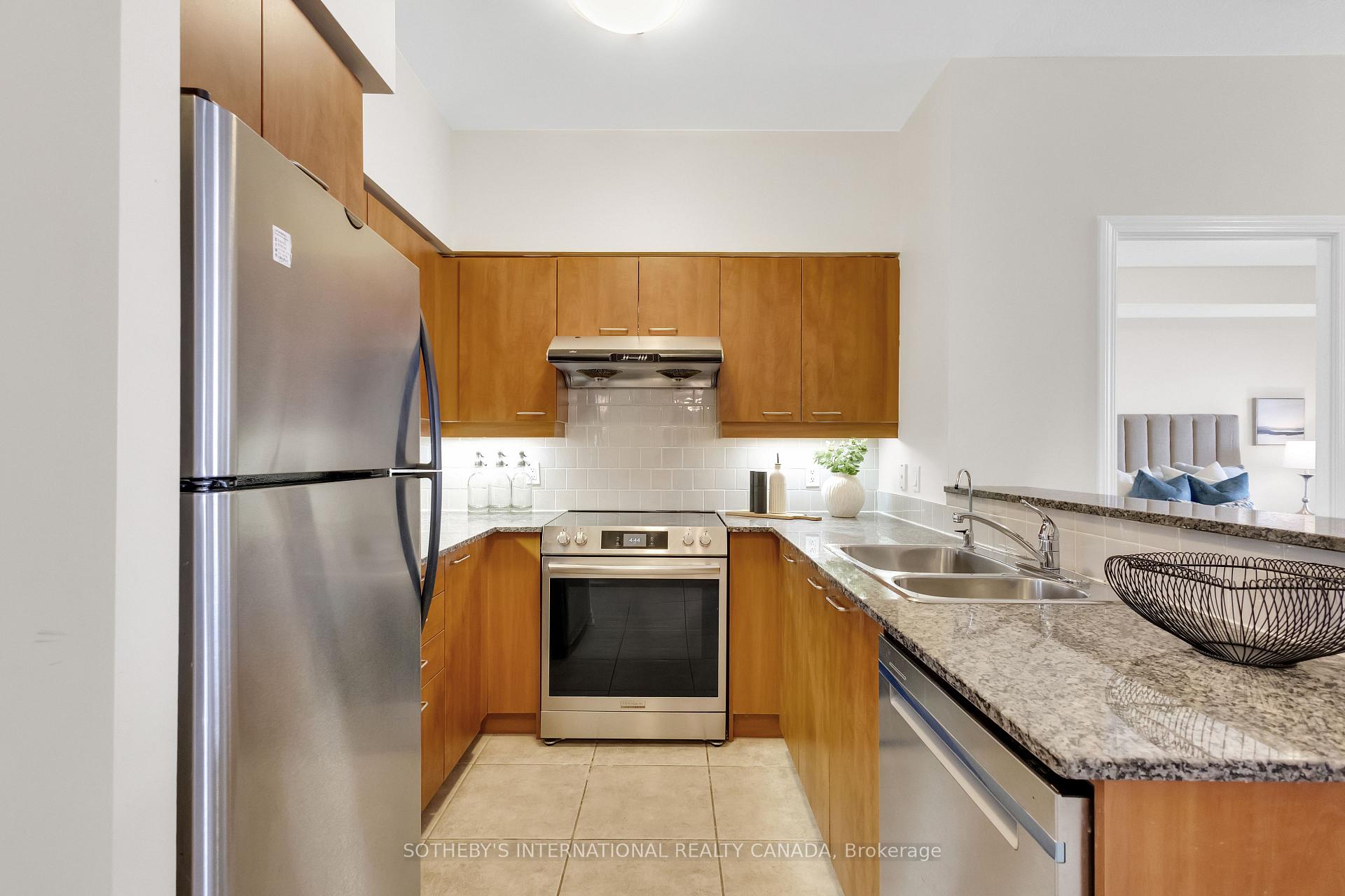 Photo 4 of Unit 506, 451 Rosewell Avenue, Toronto, Lawrence Park South — HOMEH