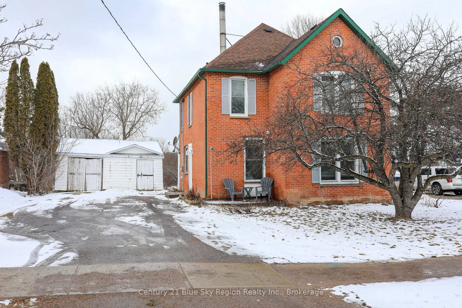 Photo 2 of 211 Edward Street S, Powassan — HOMEH