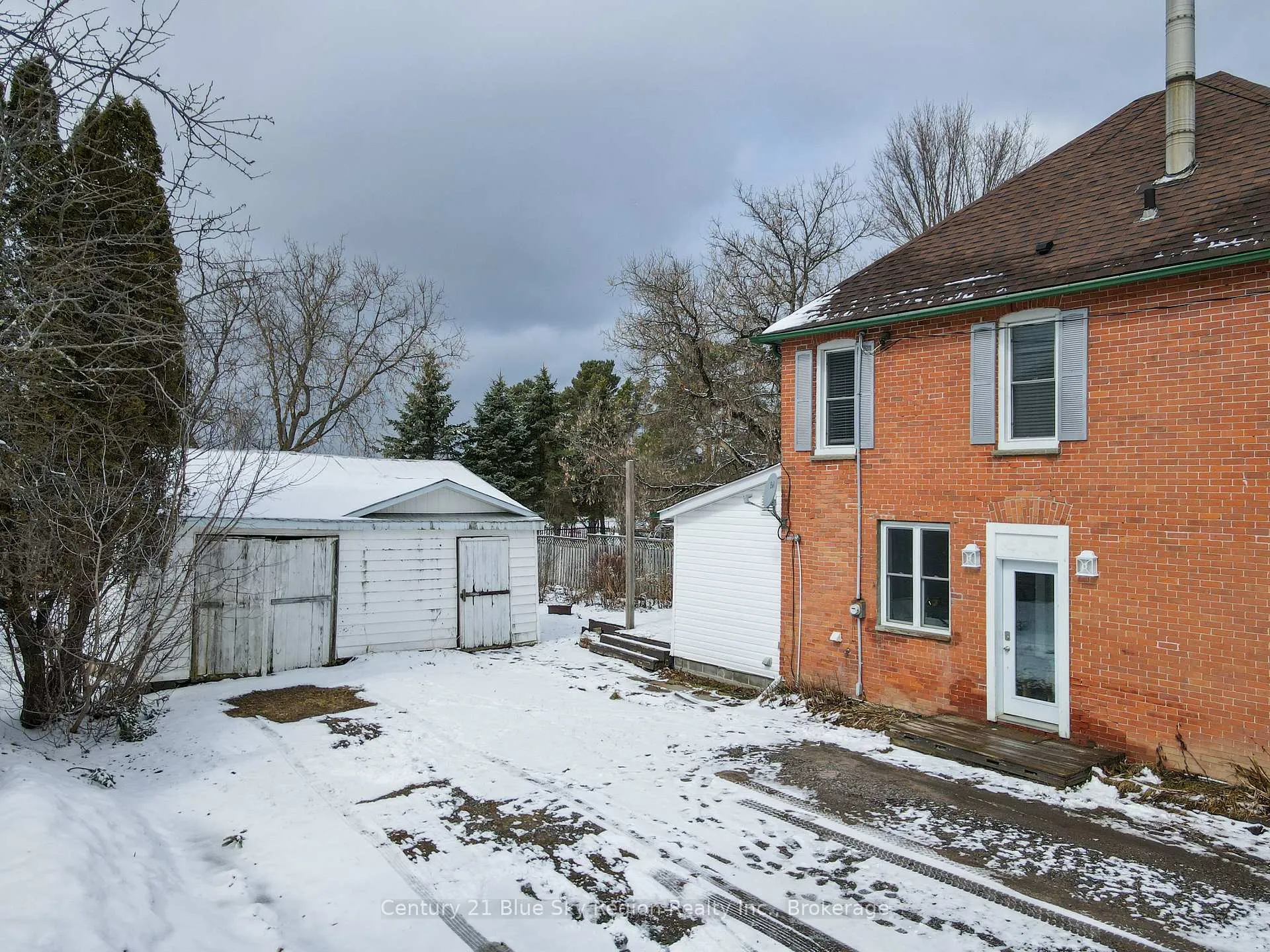 Photo 11 of 211 Edward Street S, Powassan — HOMEH