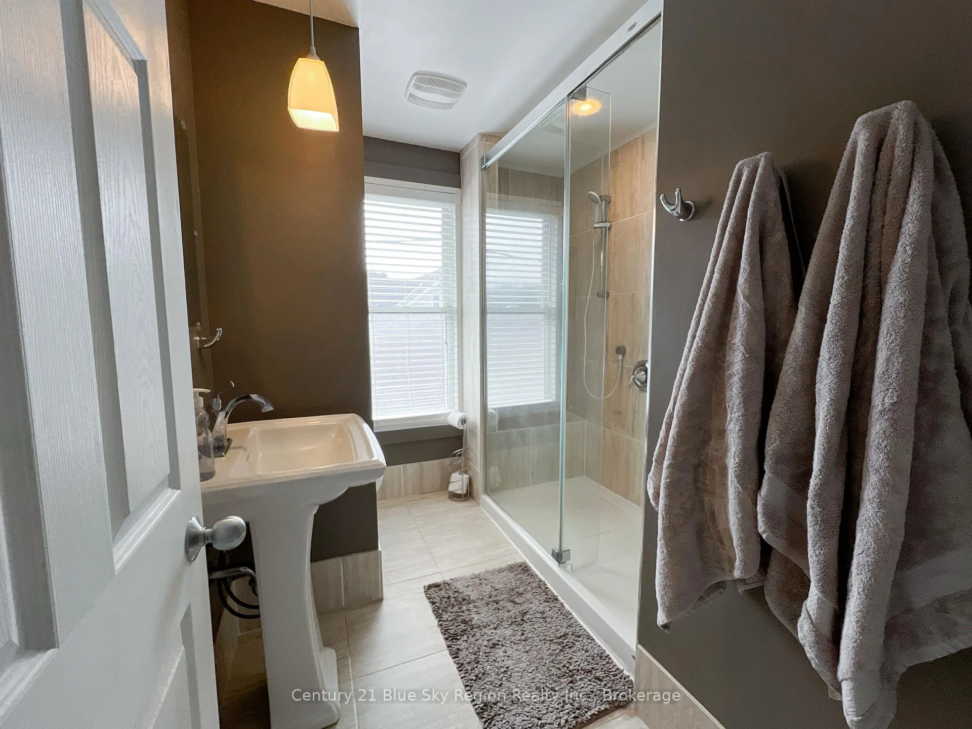 Photo 42 of 211 Edward Street S, Powassan — HOMEH