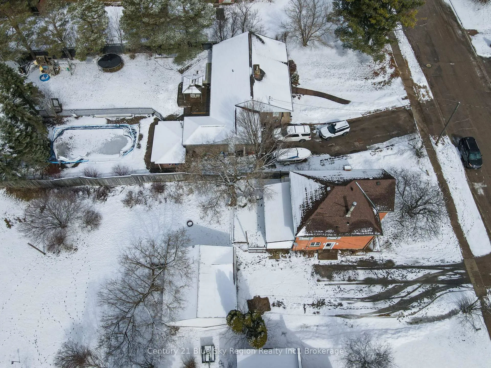 Photo 45 of 211 Edward Street S, Powassan — HOMEH