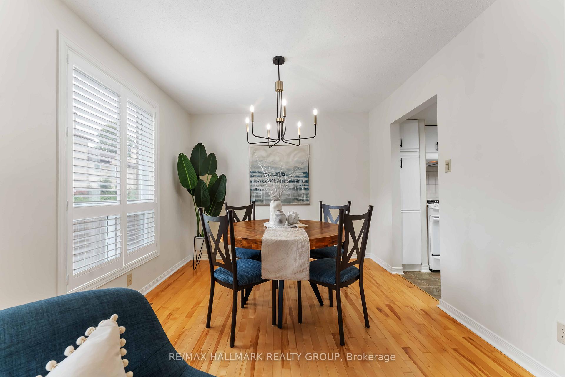 Photo 11 of 11 Buckingham Private, Ottawa, Hunt Club Woods — HOMEH