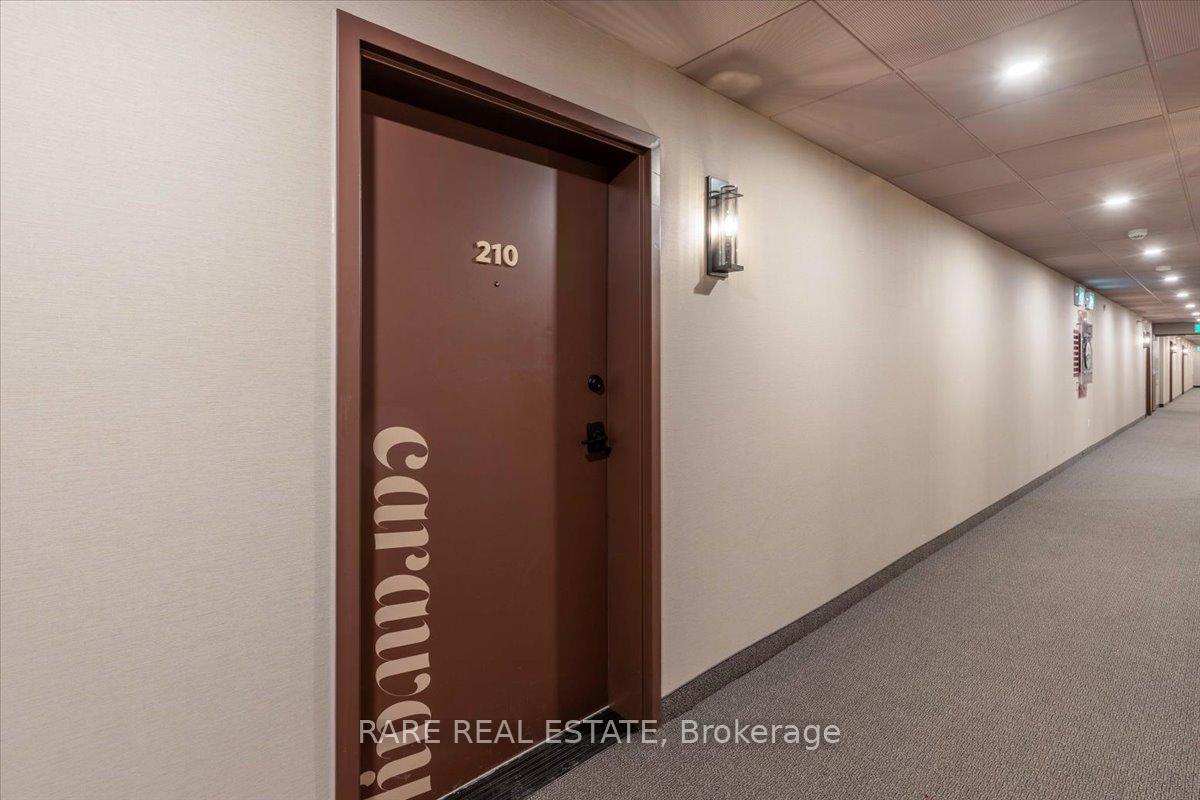 Photo 5 of Unit 210, 4 Spice Way, Barrie, Rural Barrie Southeast — HOMEH