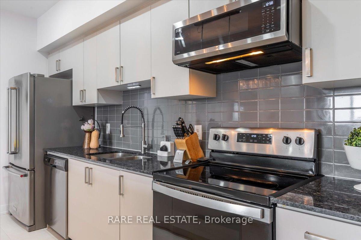 Photo 7 of Unit 210, 4 Spice Way, Barrie, Rural Barrie Southeast — HOMEH