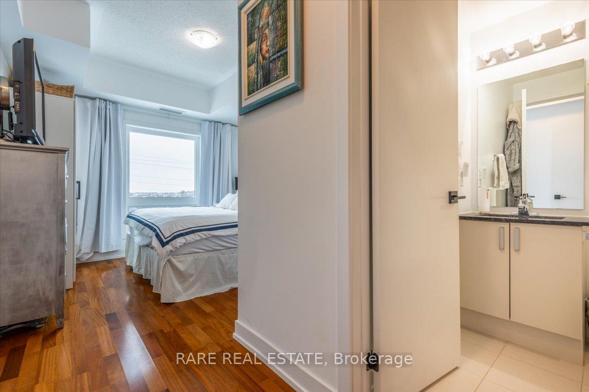 Photo 15 of Unit 210, 4 Spice Way, Barrie, Rural Barrie Southeast — HOMEH