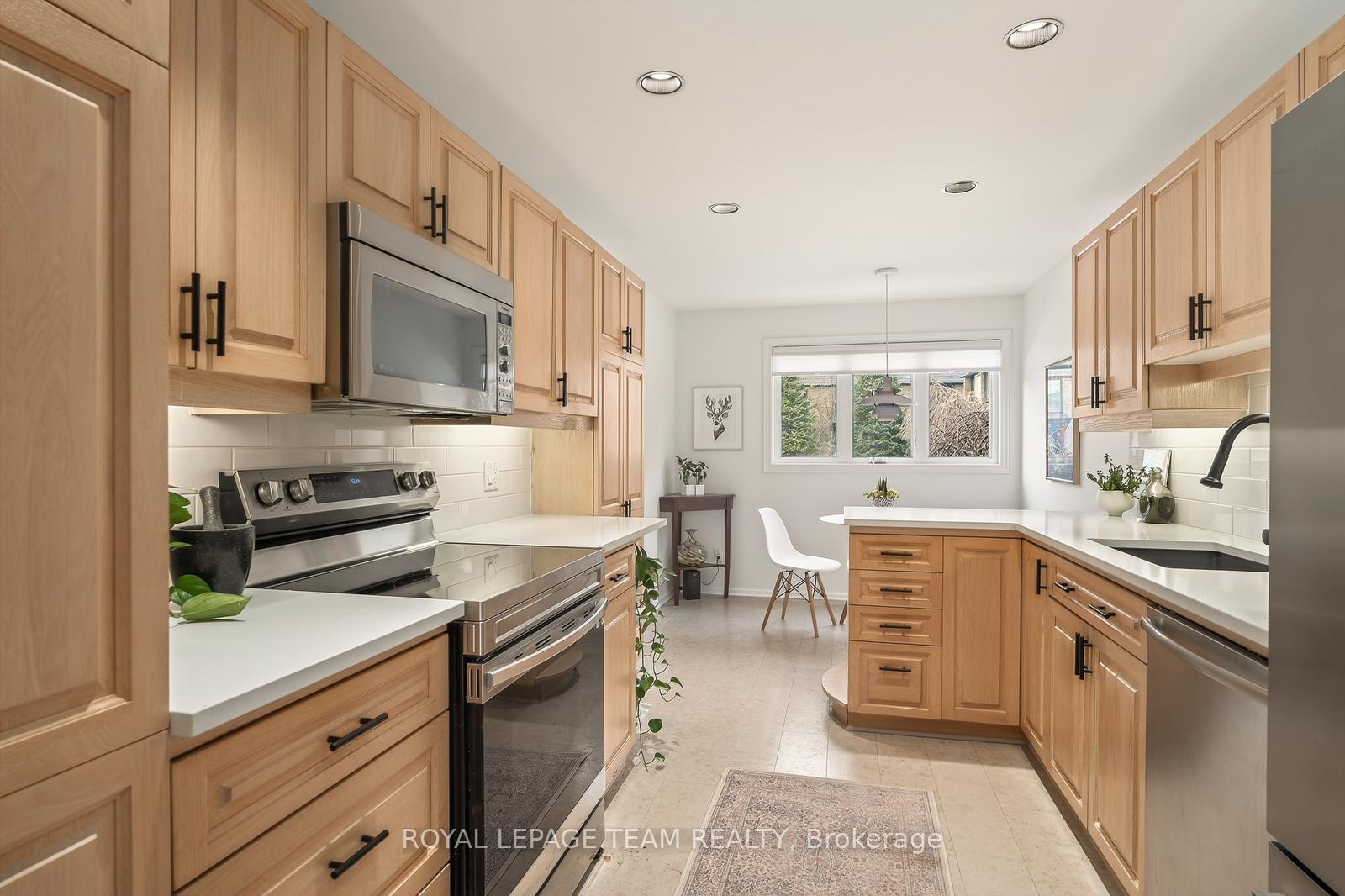 Photo 17 of Unit 10, 174 Dufferin Road, Ottawa, Lindenlea — HOMEH