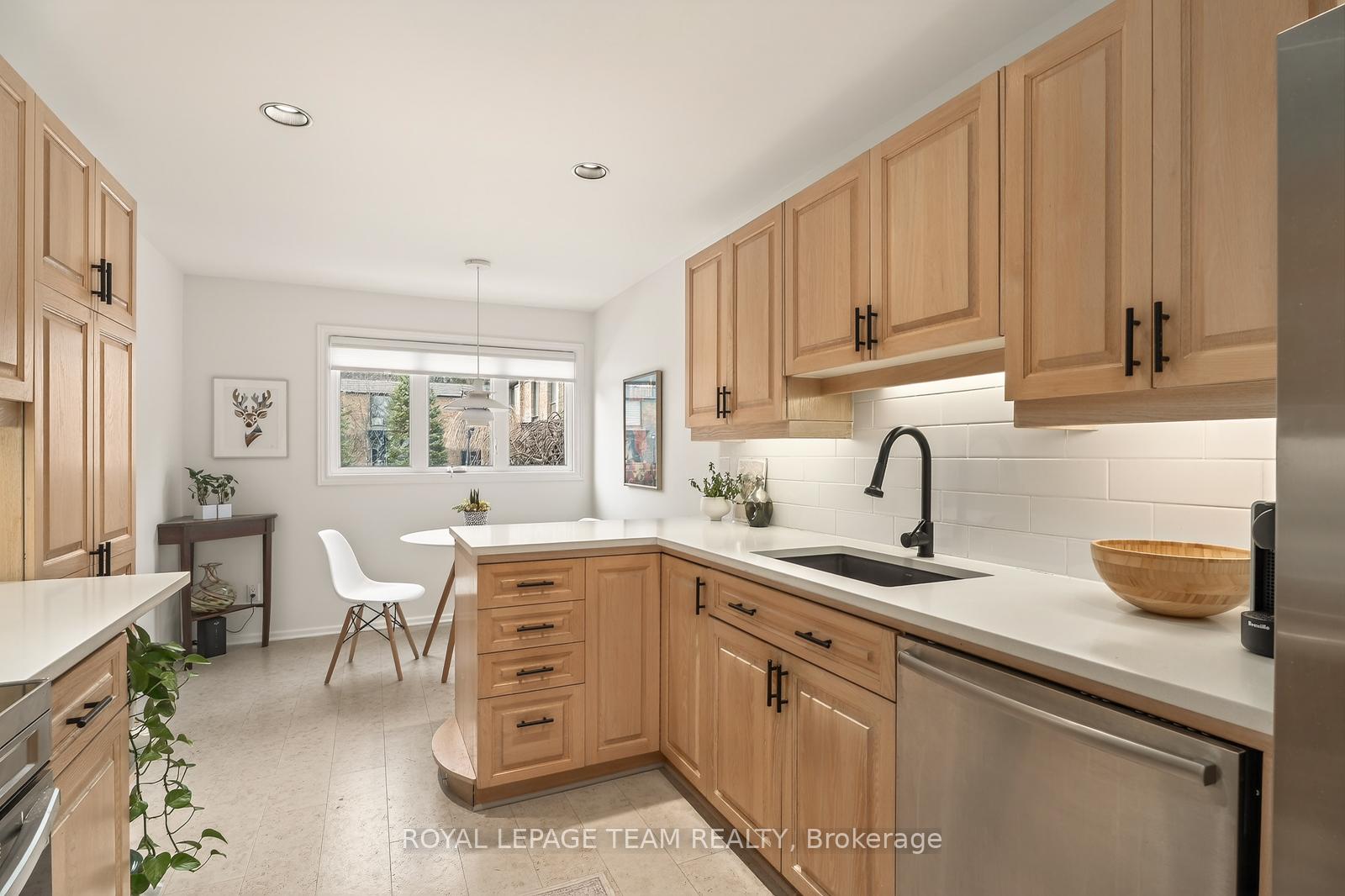Photo 18 of Unit 10, 174 Dufferin Road, Ottawa, Lindenlea — HOMEH