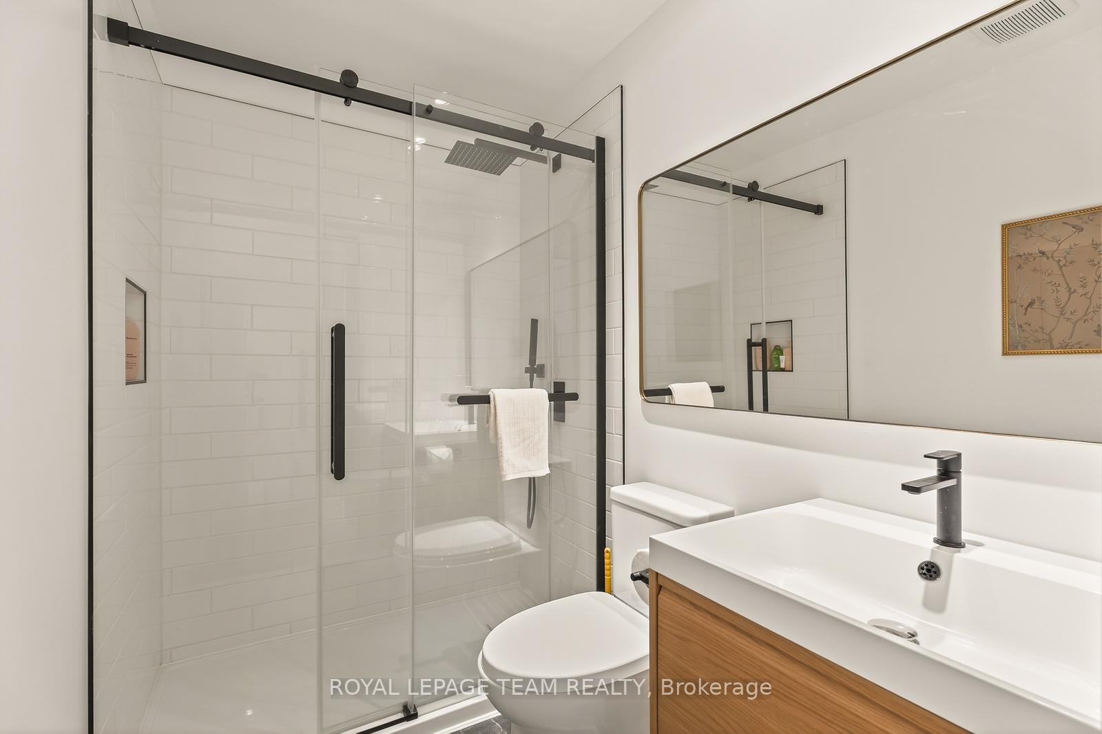 Photo 69 of Unit 10, 174 Dufferin Road, Ottawa, Lindenlea — HOMEH