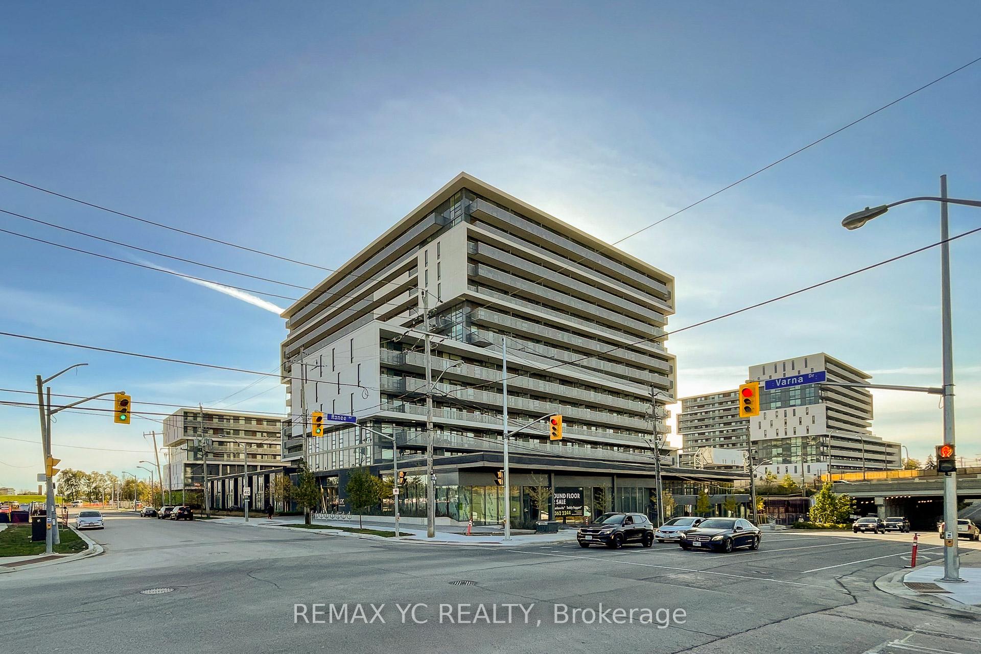 Photo 2 of Unit 715, 120 Varna Drive, Toronto, Englemount-Lawrence — HOMEH