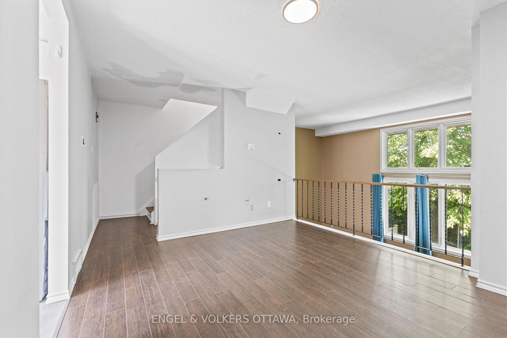 Photo 8 of Unit 3, 3205 Uplands Drive, Ottawa, Hunt Club Woods — HOMEH
